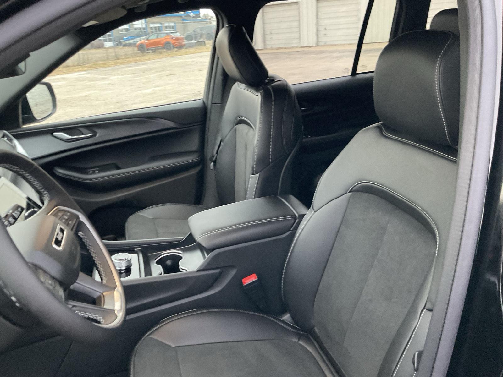 New 2025 Jeep Grand Cherokee Altitude X SUV/Crossover for sale in Grand Island NE