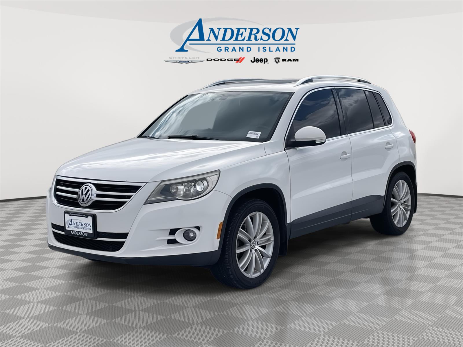 Used 2011 Volkswagen Tiguan for sale in Grand Island NE