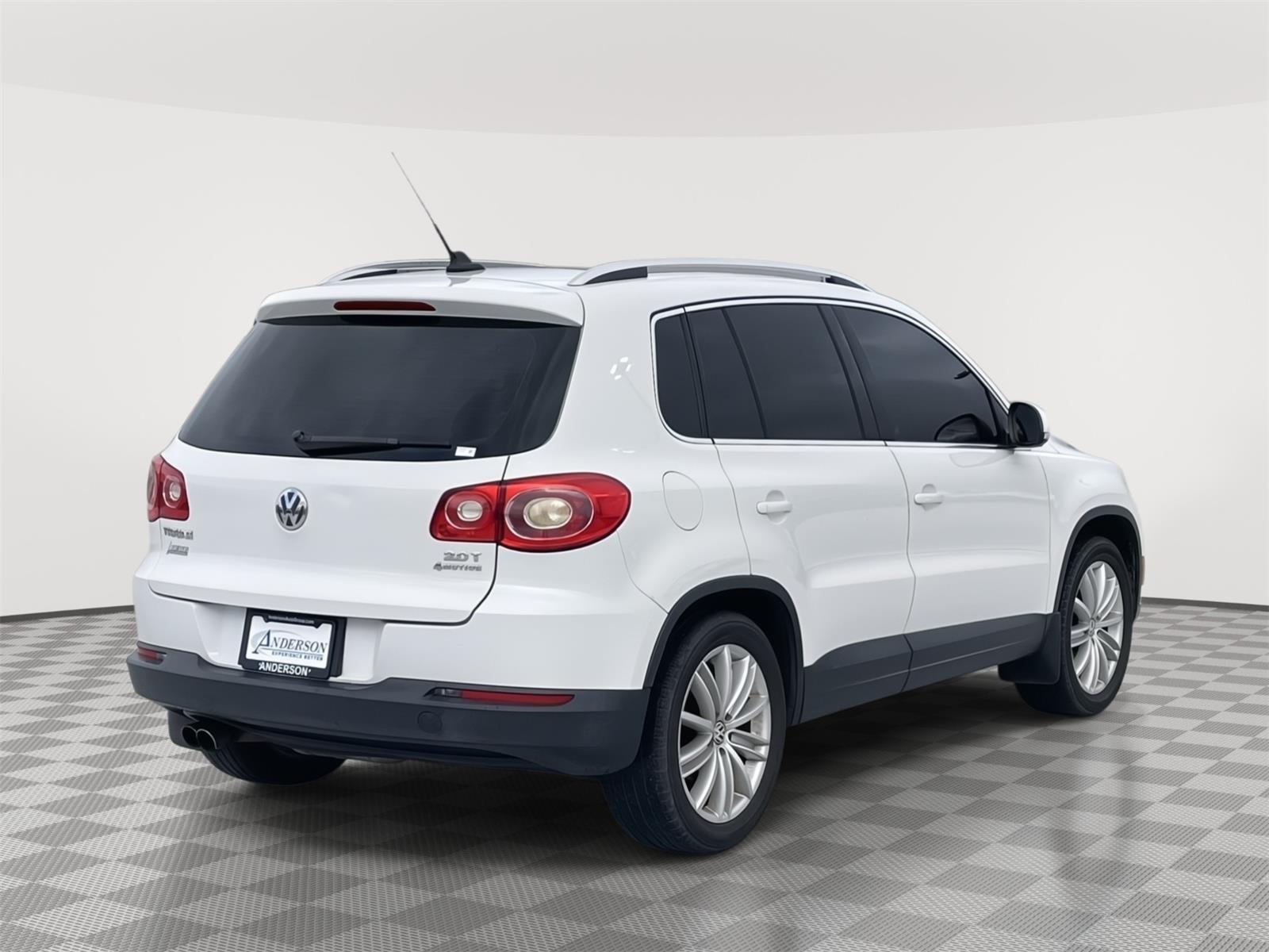 Used 2011 Volkswagen Tiguan for sale in Grand Island NE