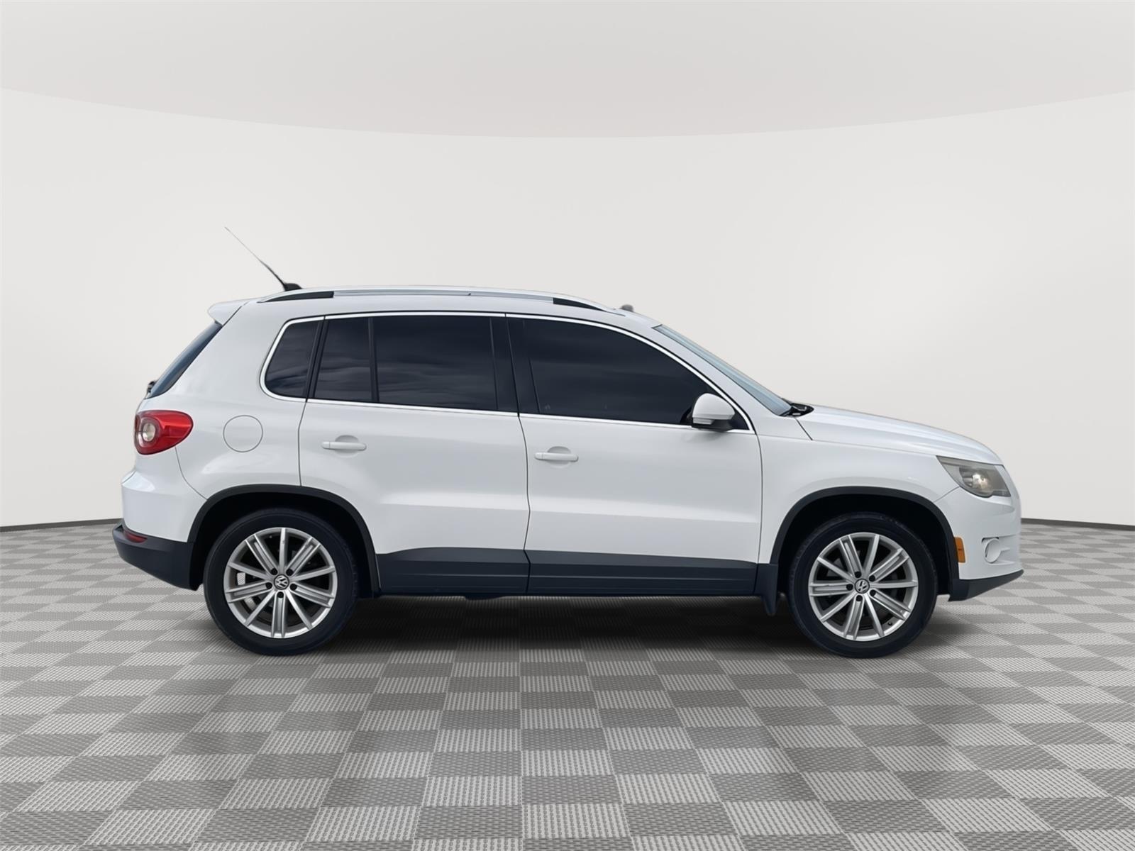 Used 2011 Volkswagen Tiguan for sale in Grand Island NE