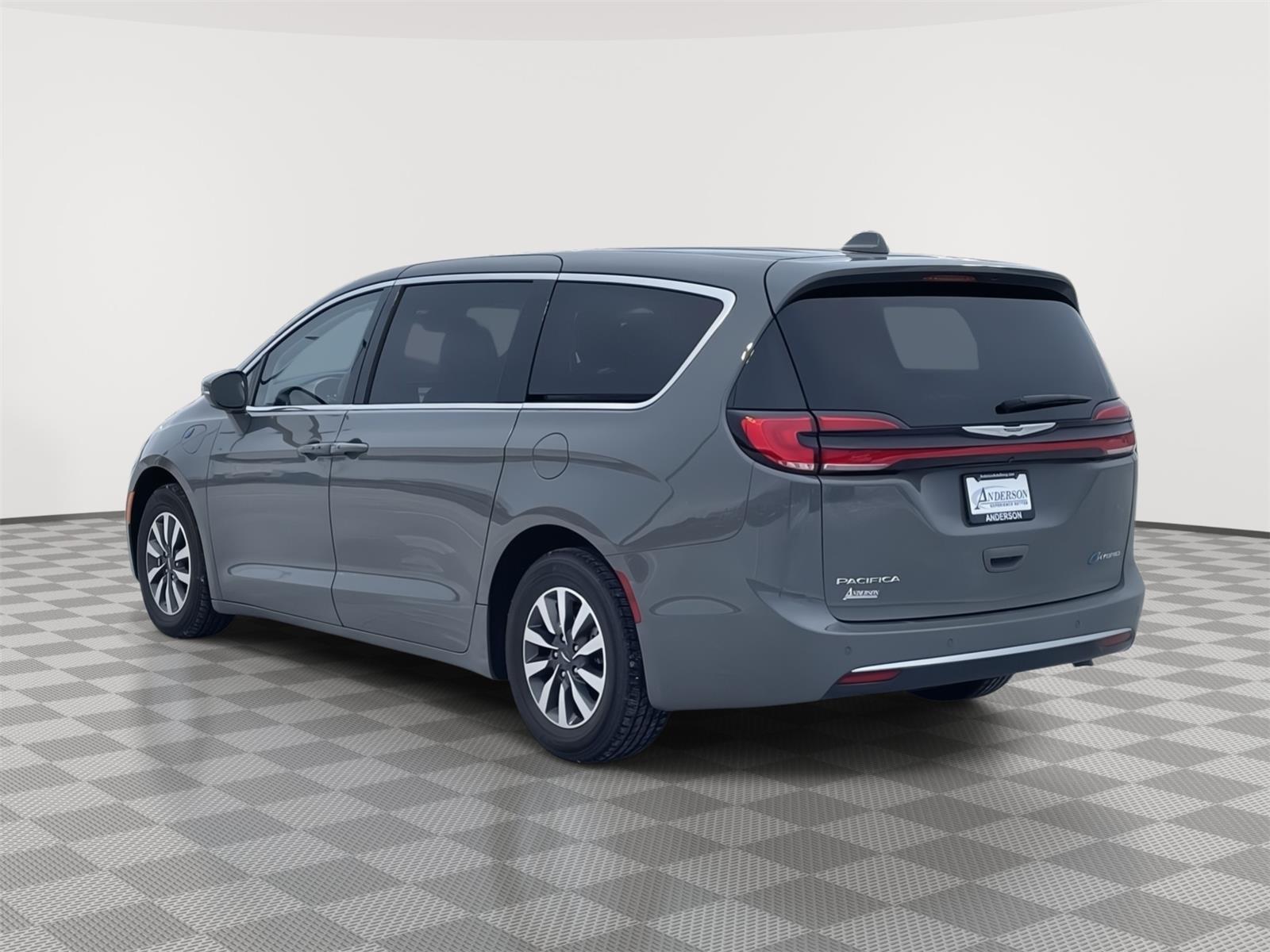 Pre-Owned 2022 Chrysler Pacifica for sale in Grand Island NE