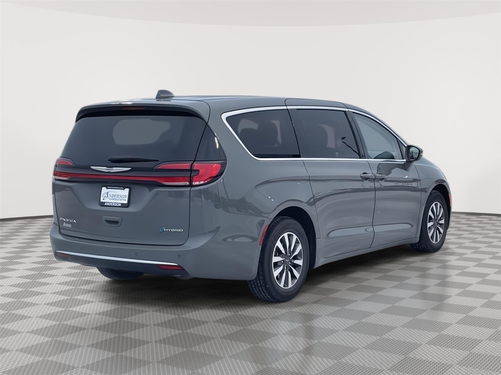 Pre-Owned 2022 Chrysler Pacifica for sale in Grand Island NE