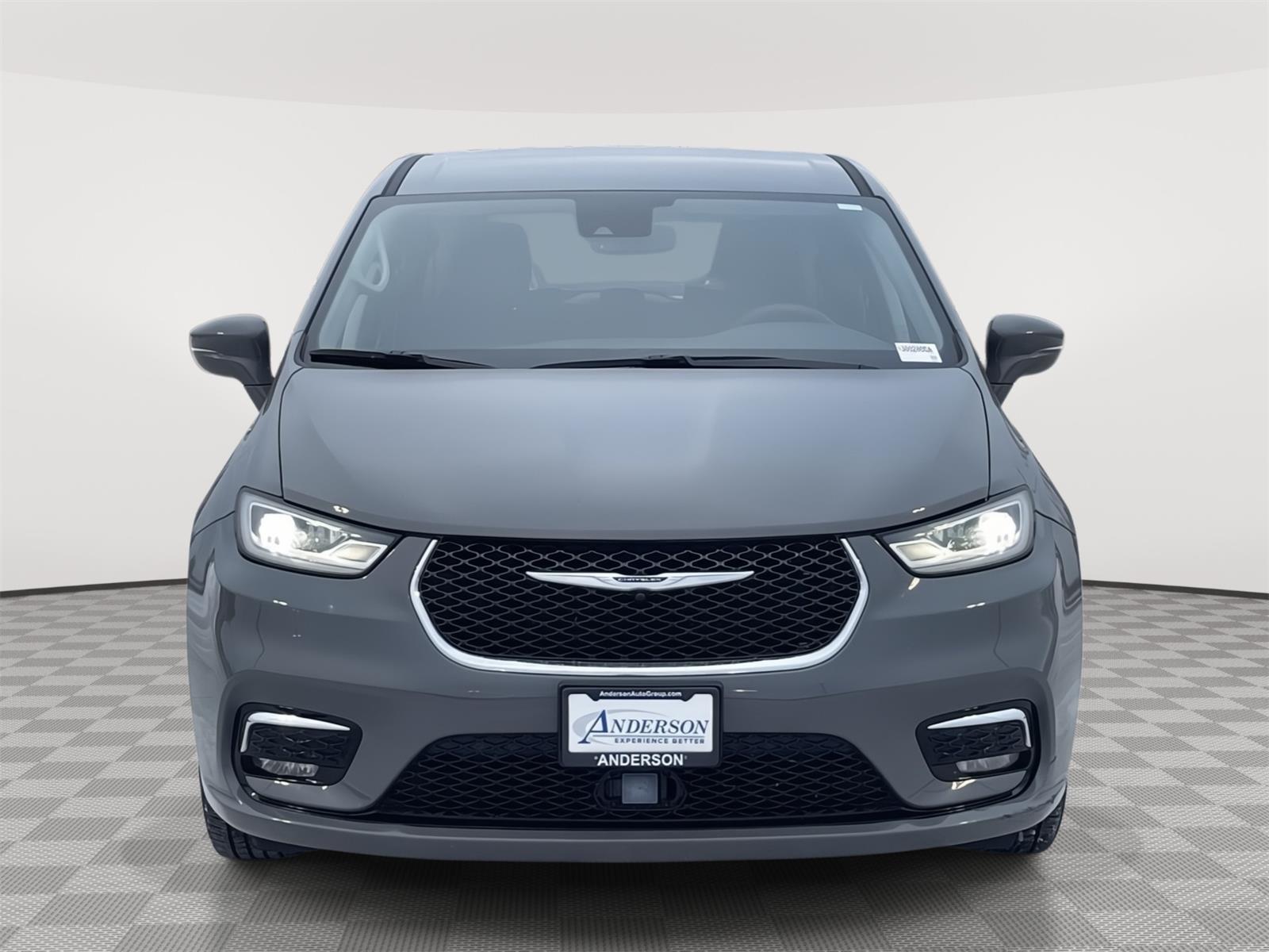 Pre-Owned 2022 Chrysler Pacifica for sale in Grand Island NE