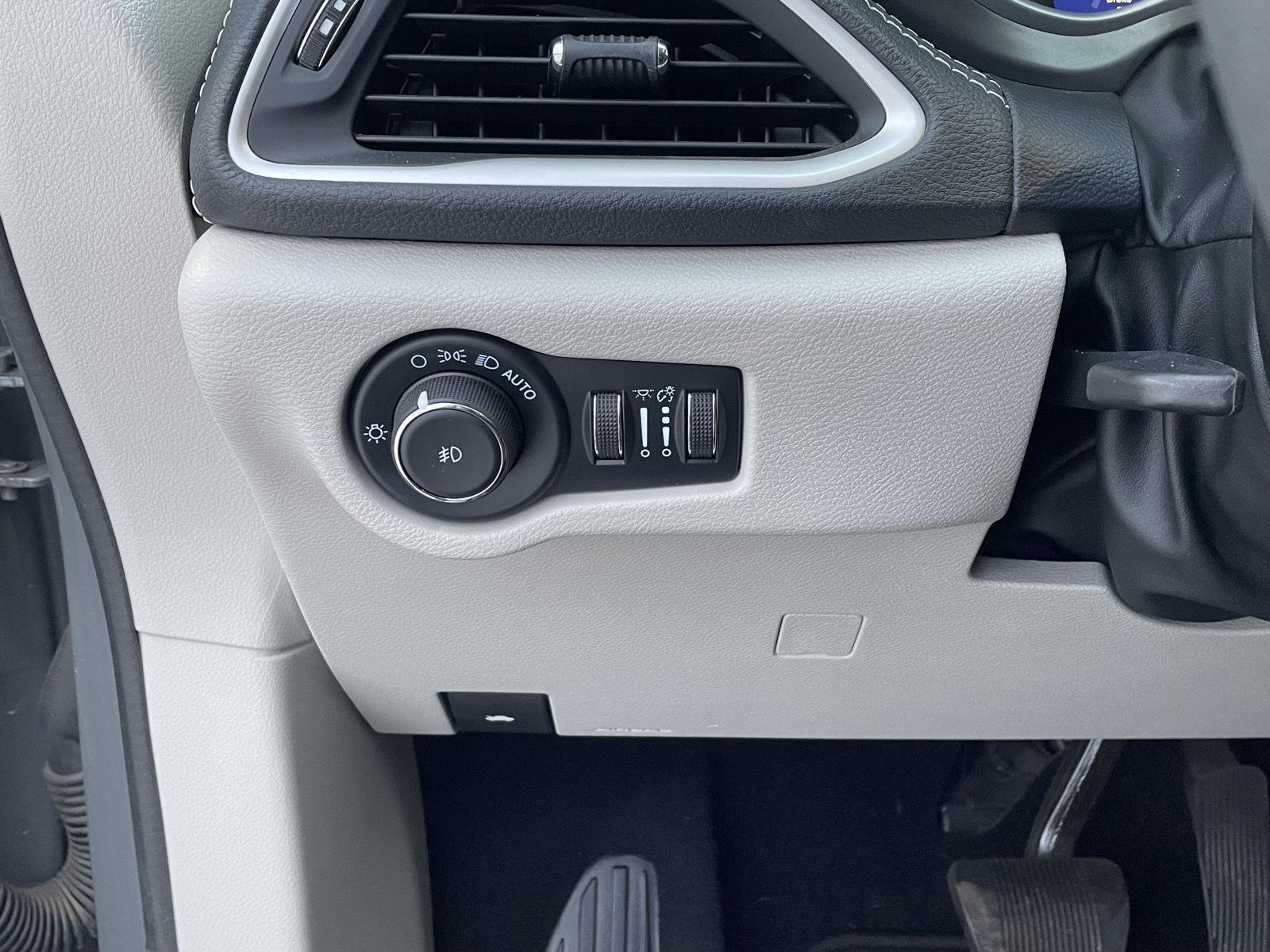 Pre-Owned 2022 Chrysler Pacifica for sale in Grand Island NE