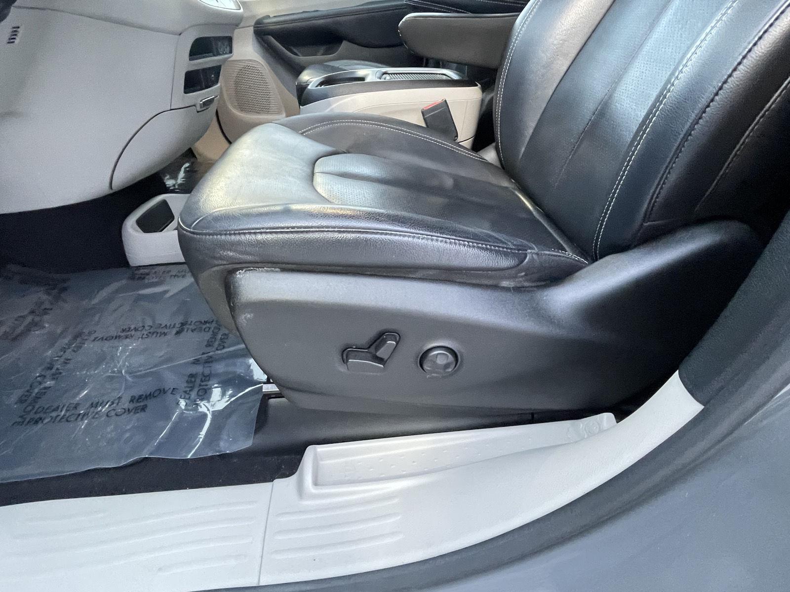 Pre-Owned 2022 Chrysler Pacifica for sale in Grand Island NE