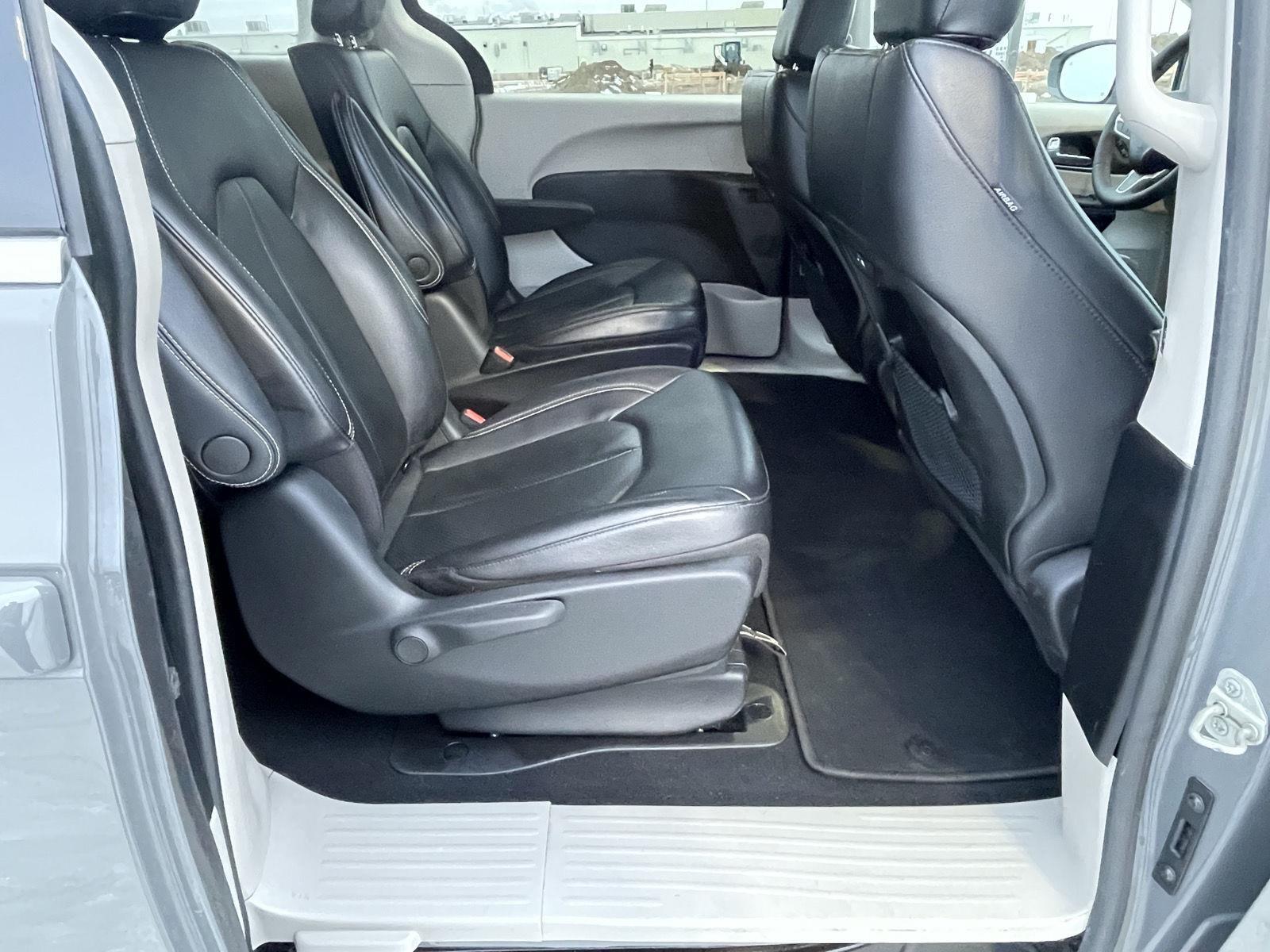 Pre-Owned 2022 Chrysler Pacifica for sale in Grand Island NE