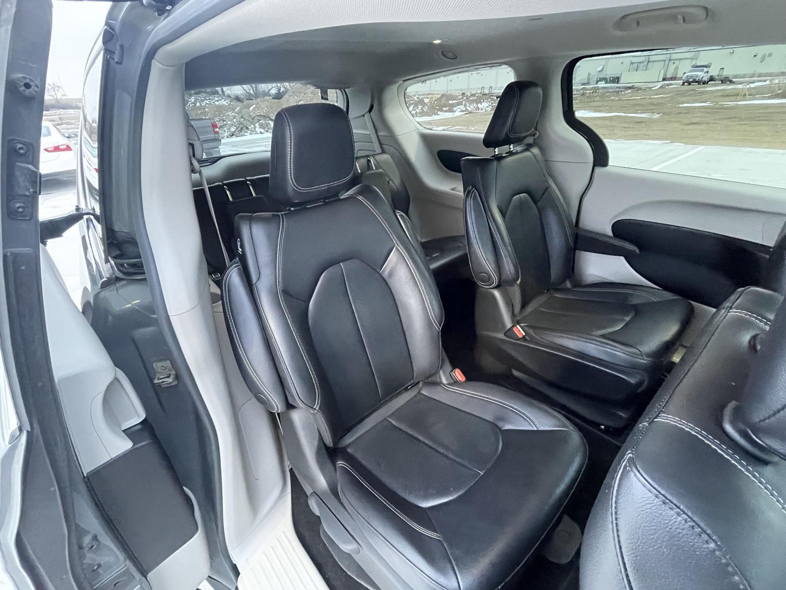 Pre-Owned 2022 Chrysler Pacifica for sale in Grand Island NE