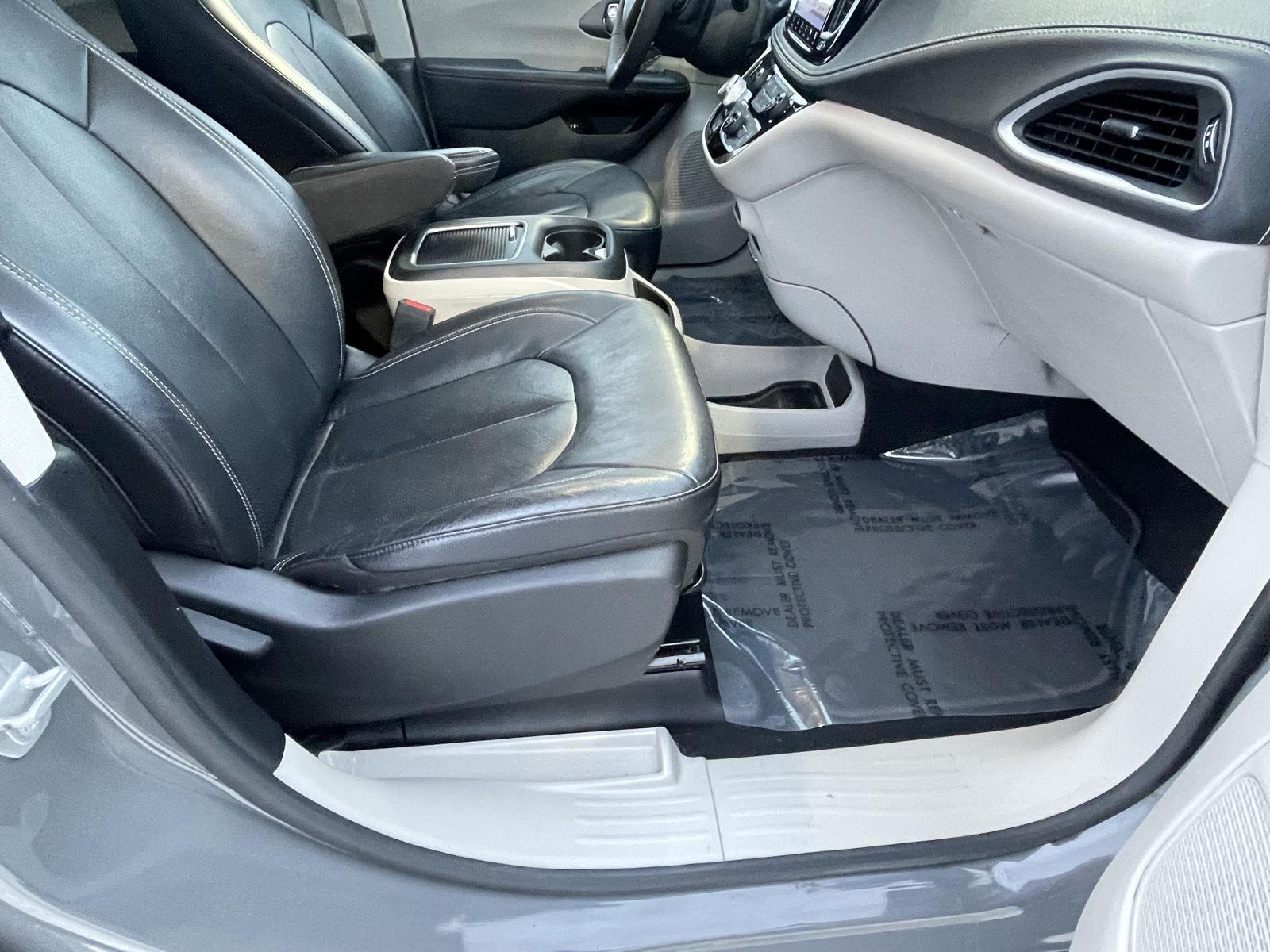 Pre-Owned 2022 Chrysler Pacifica for sale in Grand Island NE