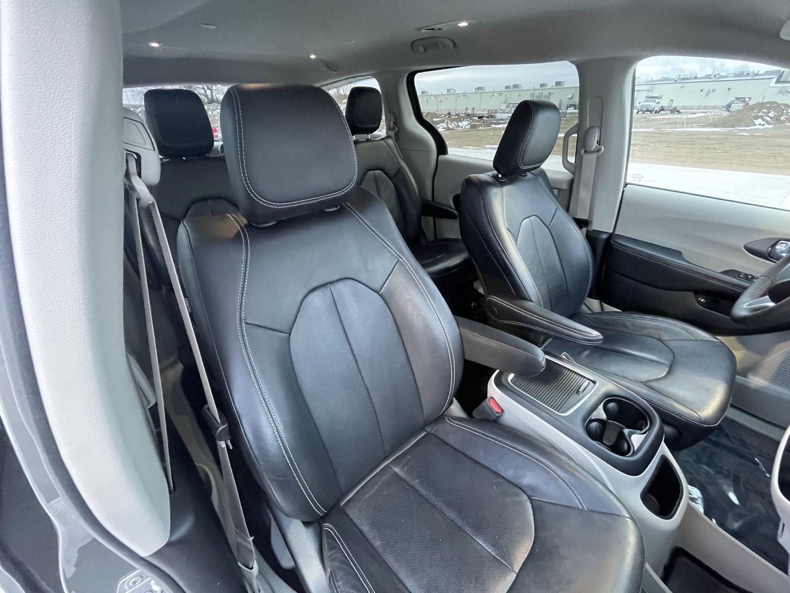 Pre-Owned 2022 Chrysler Pacifica for sale in Grand Island NE