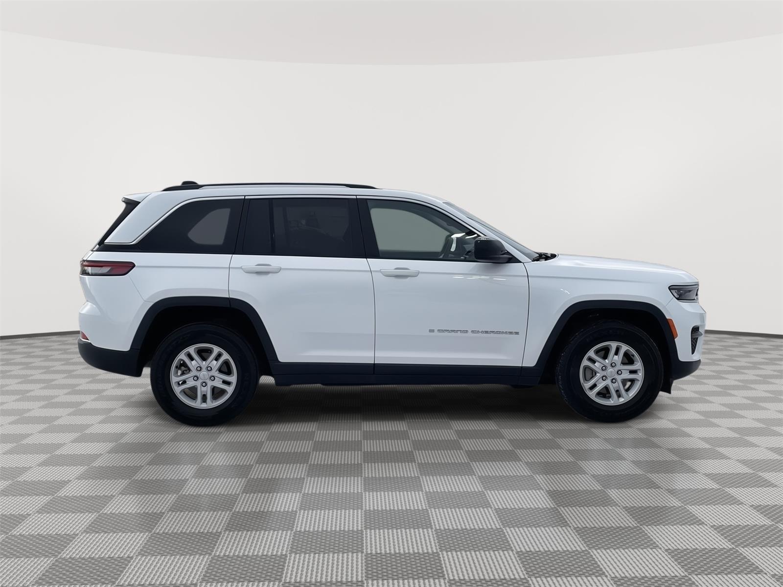 Pre-Owned 2024 Jeep Grand Cherokee for sale in Grand Island NE