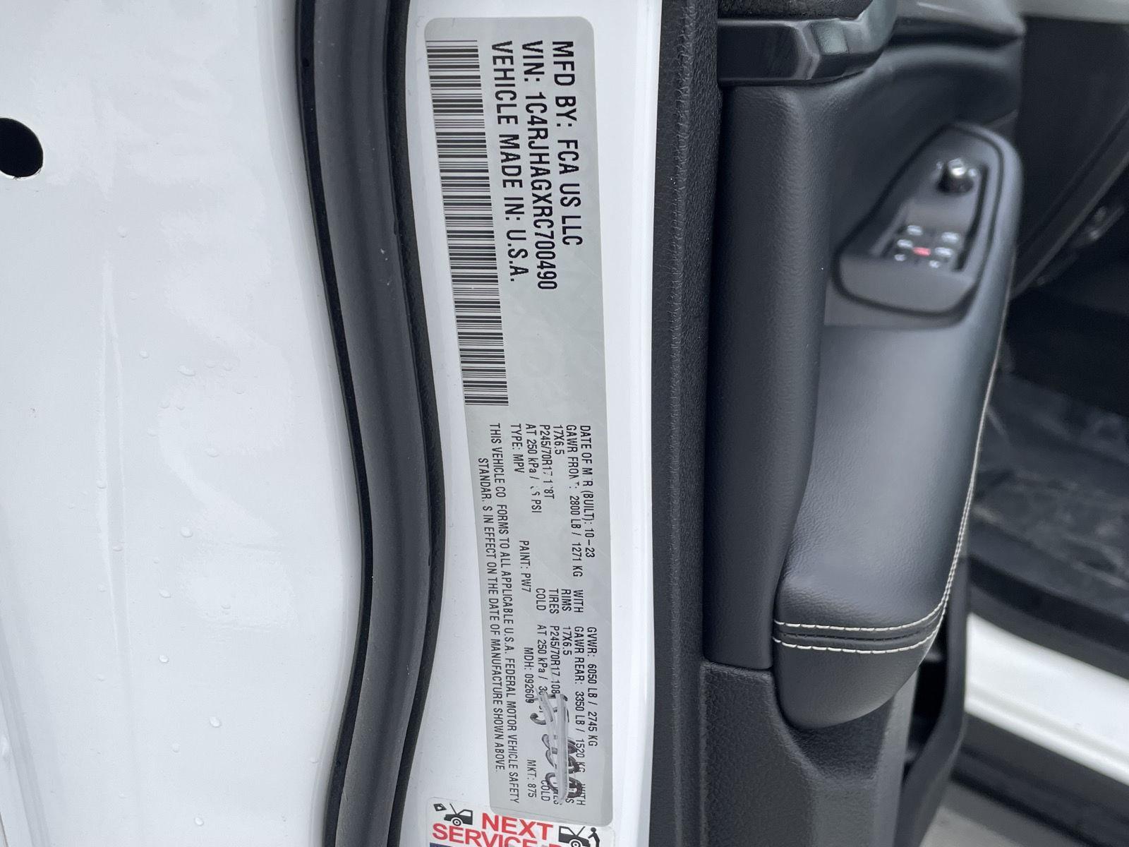 Pre-Owned 2024 Jeep Grand Cherokee for sale in Grand Island NE