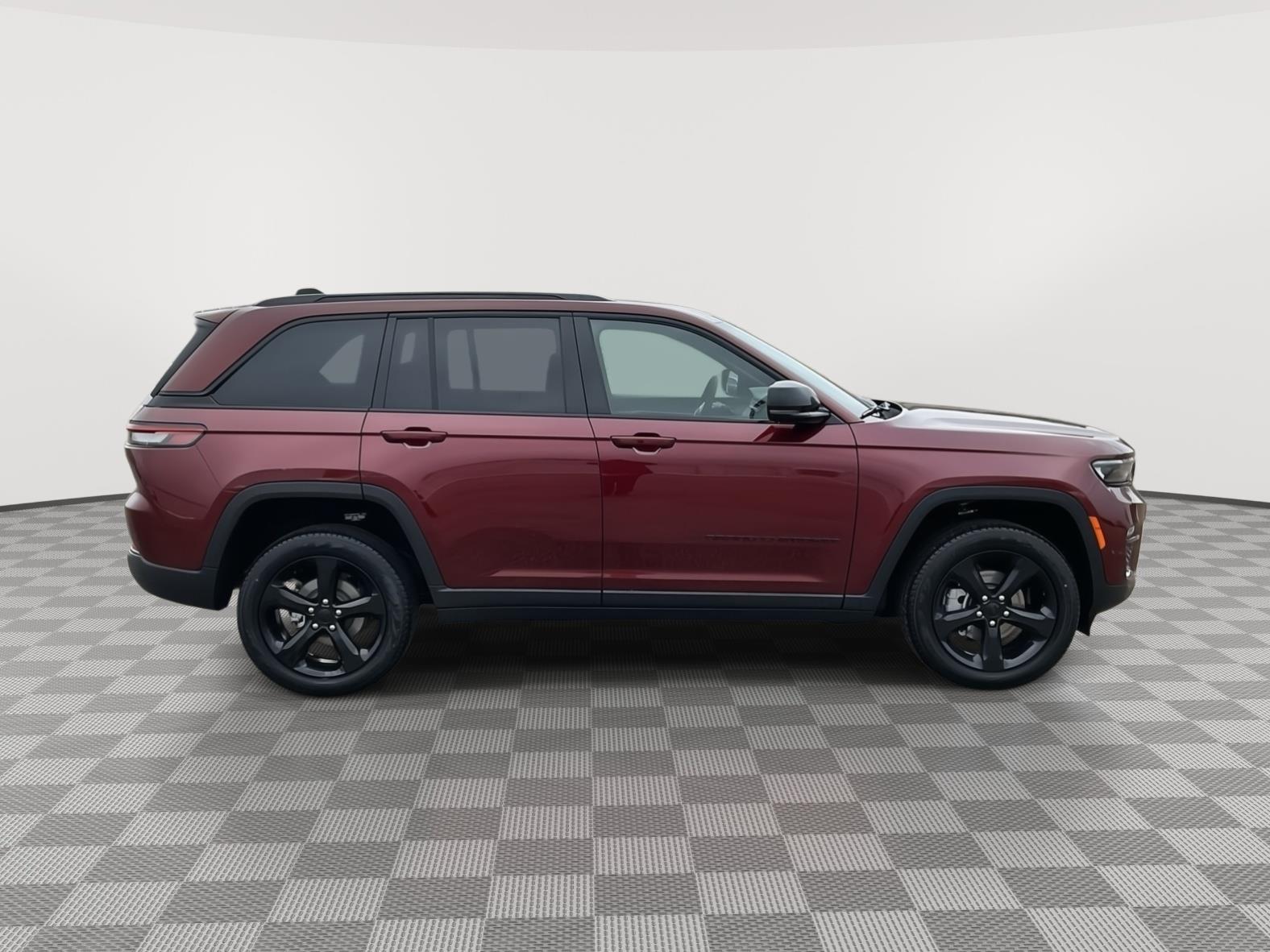 New 2025 Jeep Grand Cherokee for sale in Grand Island NE