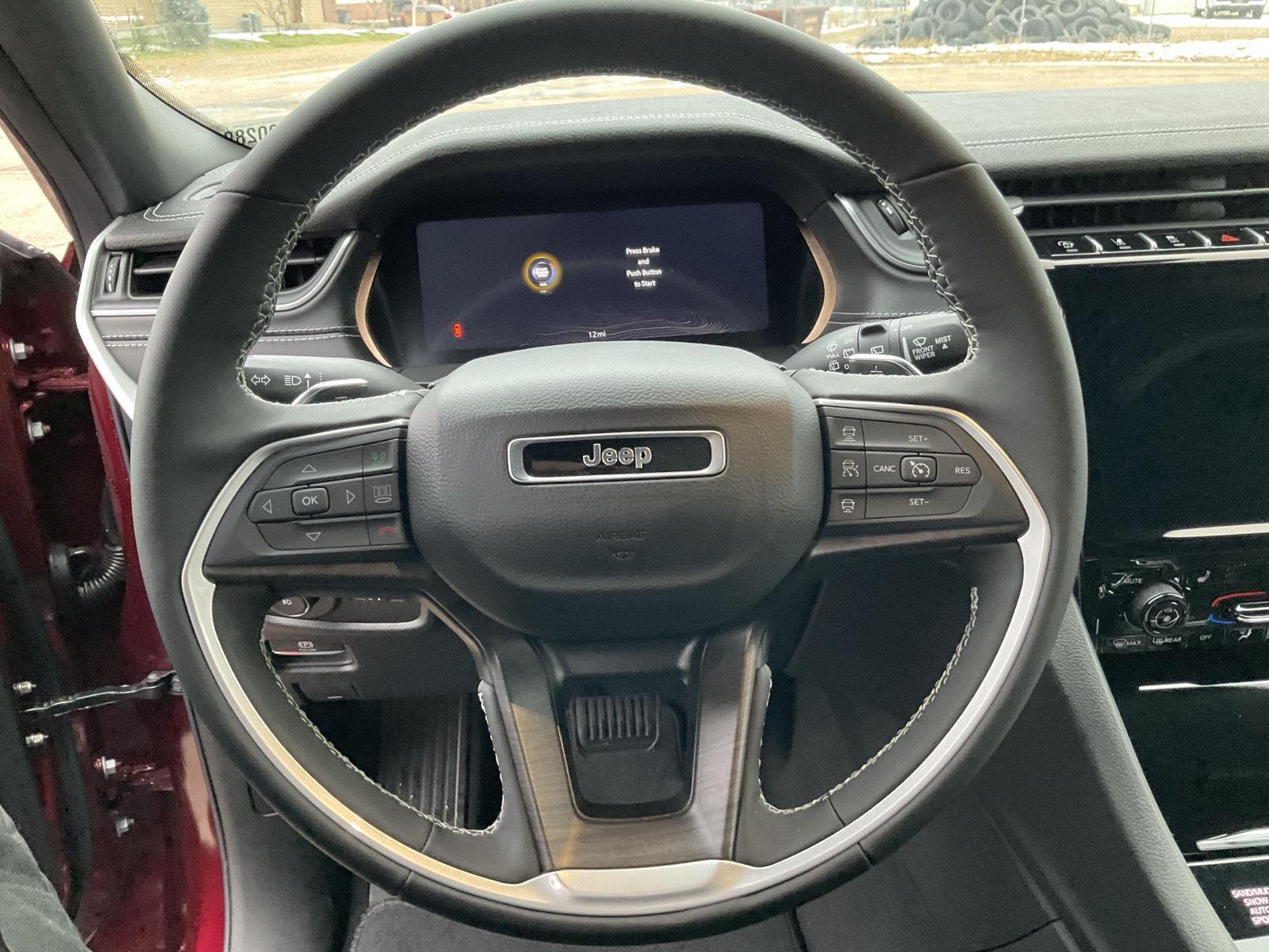 New 2025 Jeep Grand Cherokee for sale in Grand Island NE