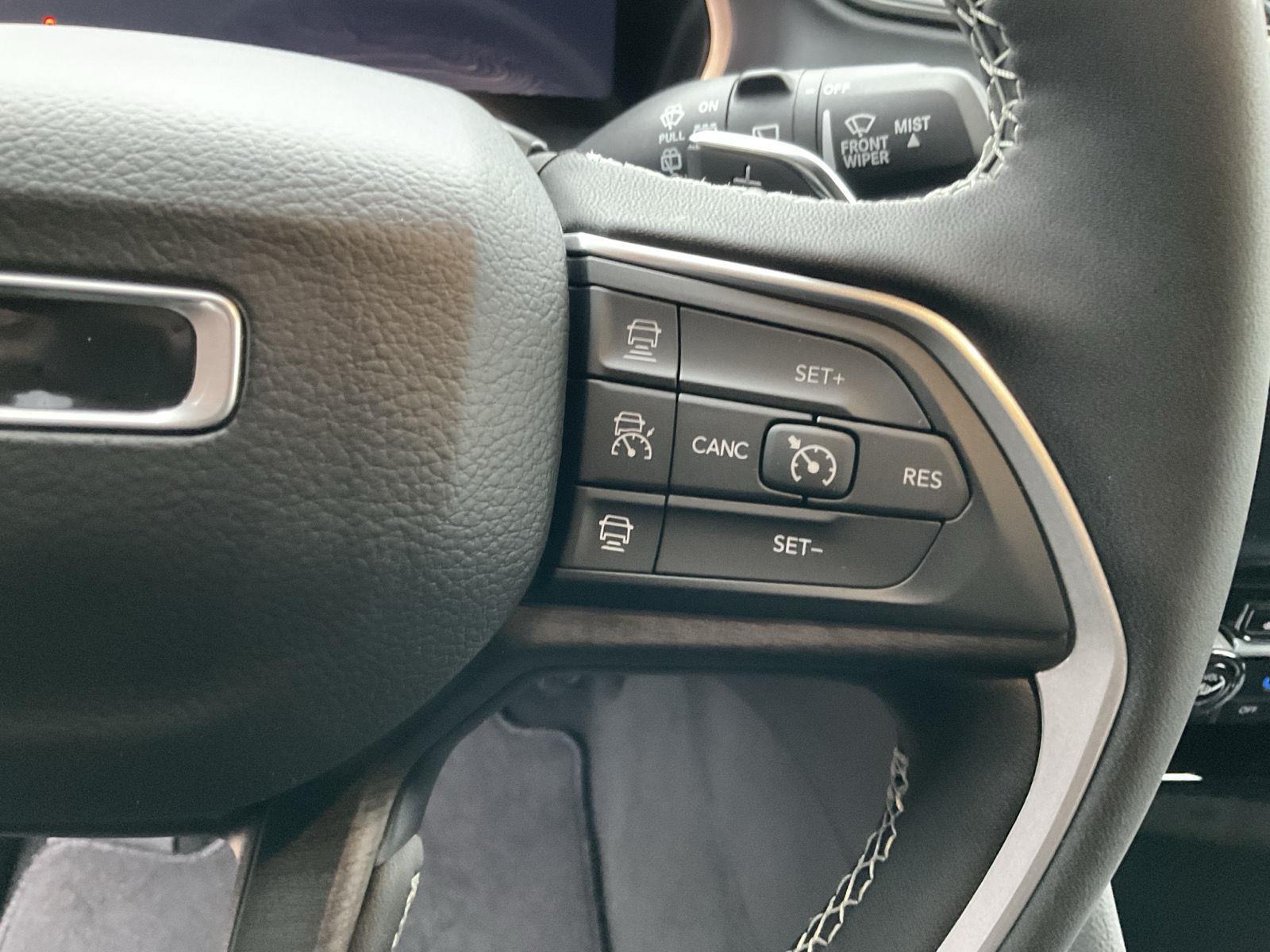 New 2025 Jeep Grand Cherokee for sale in Grand Island NE