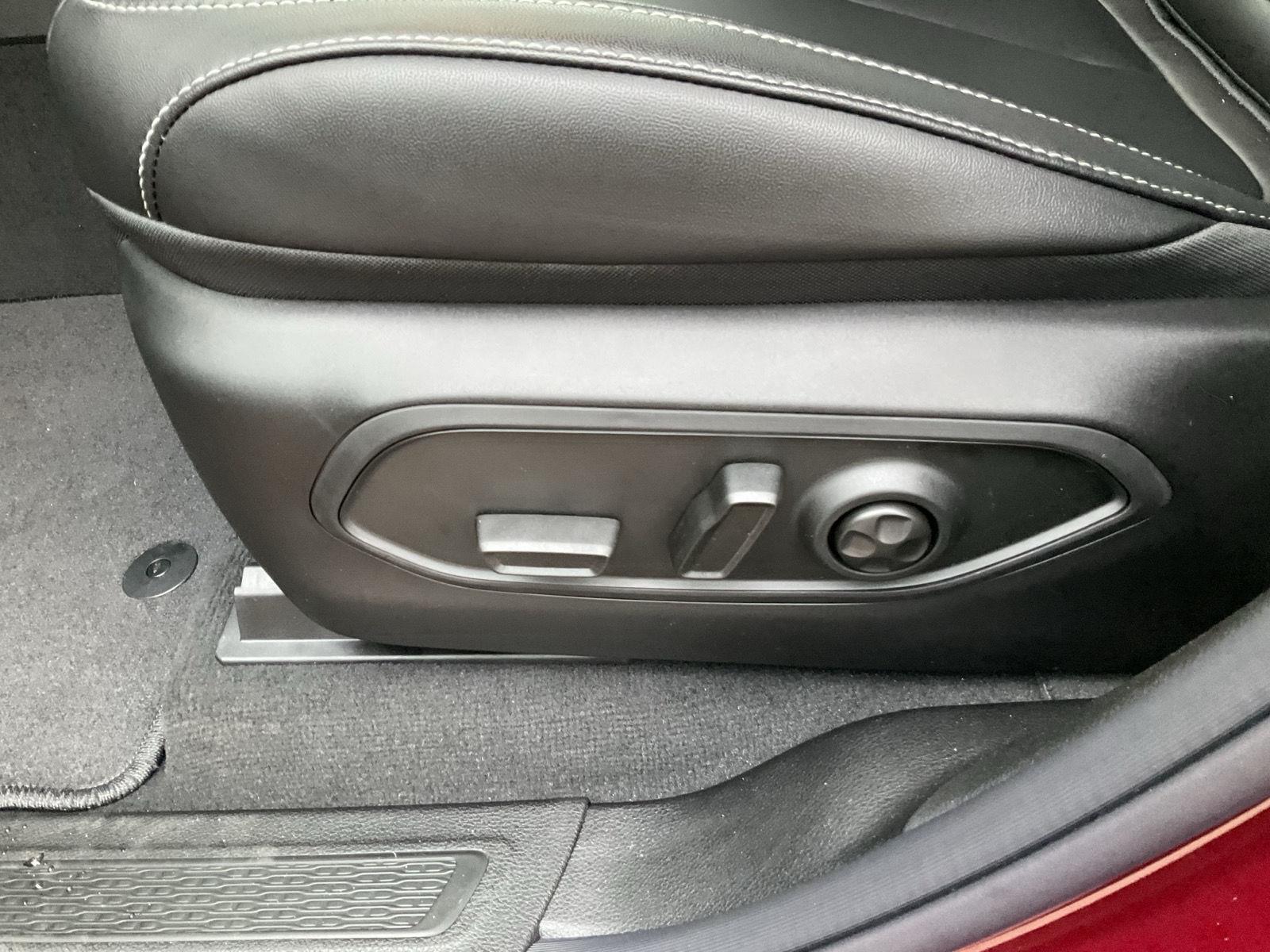 New 2025 Jeep Grand Cherokee for sale in Grand Island NE