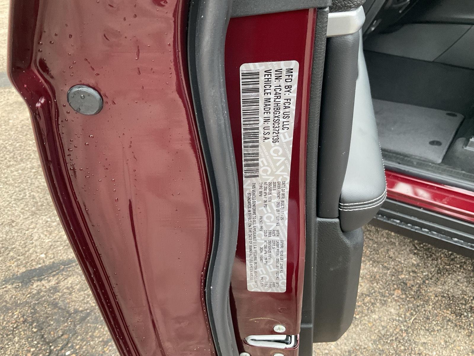 New 2025 Jeep Grand Cherokee for sale in Grand Island NE