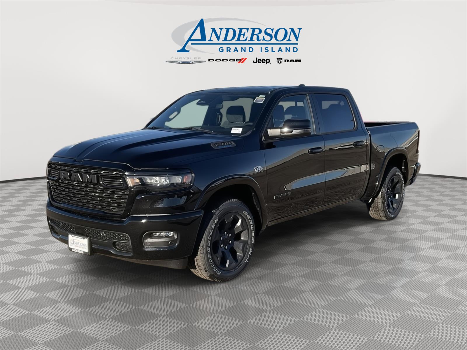 Diamond Black Crystal Pearlcoat 2026 RAM 1500 Pickup Truck Four-Wheel Drive 8-Speed Automatic