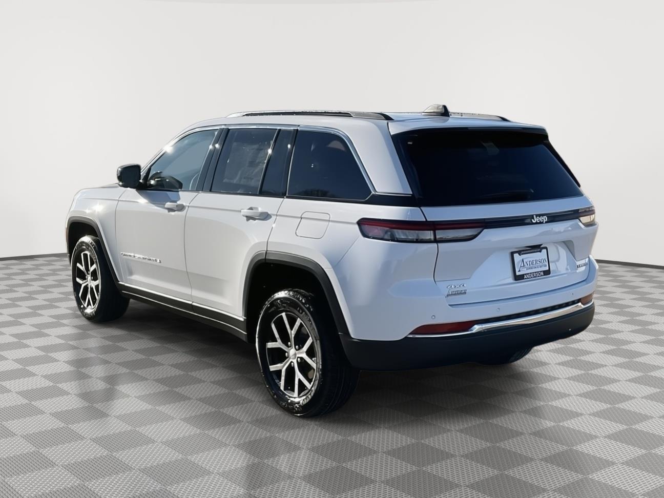 New 2025 Jeep Grand Cherokee for sale in Grand Island NE