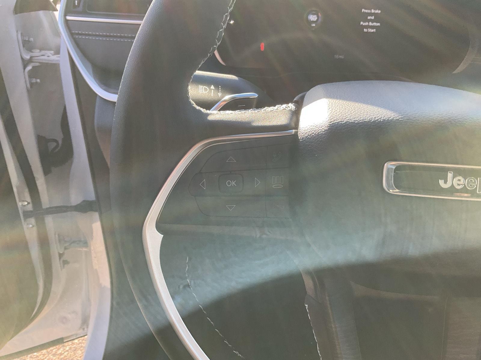 New 2025 Jeep Grand Cherokee for sale in Grand Island NE