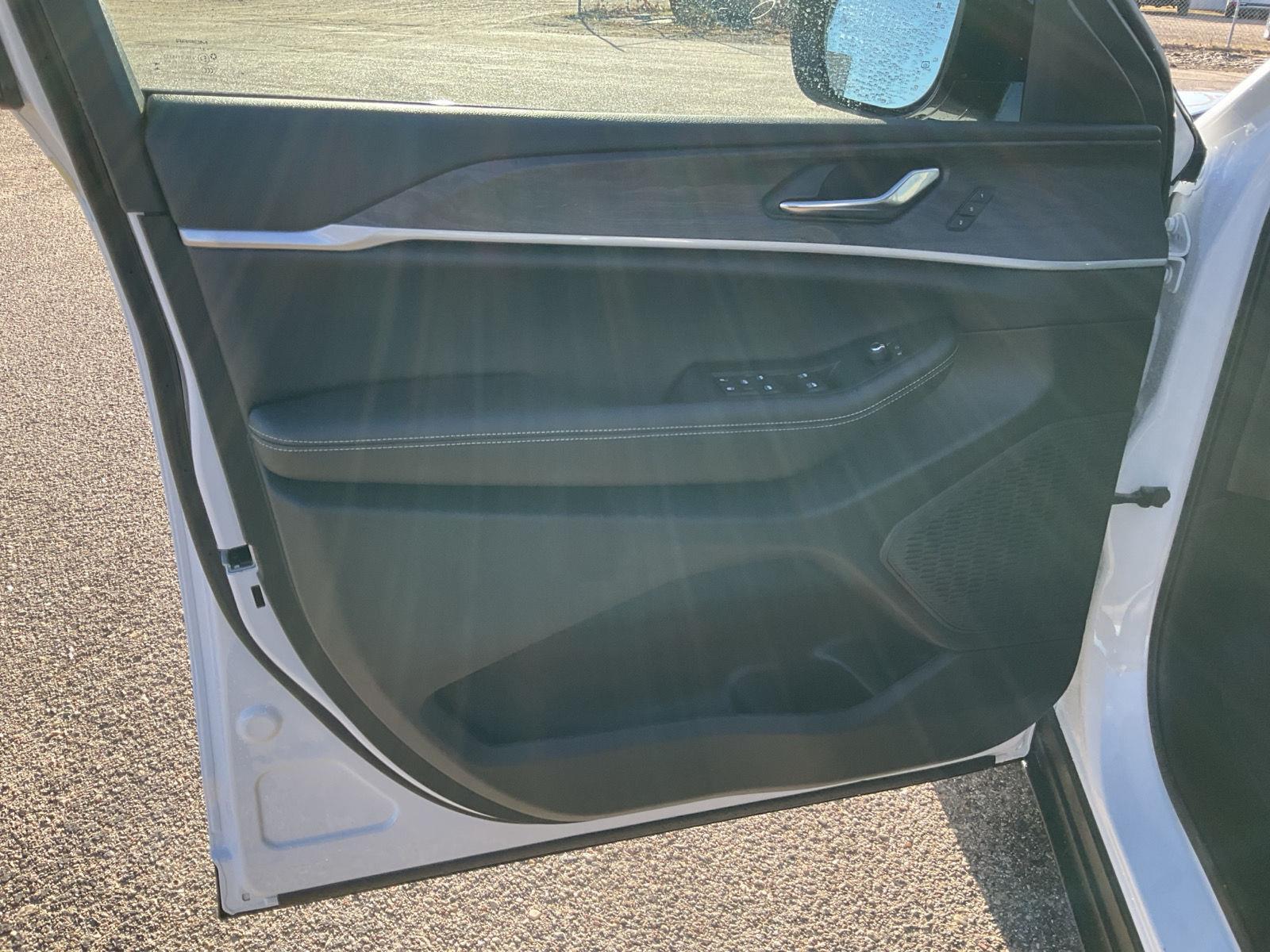 New 2025 Jeep Grand Cherokee for sale in Grand Island NE