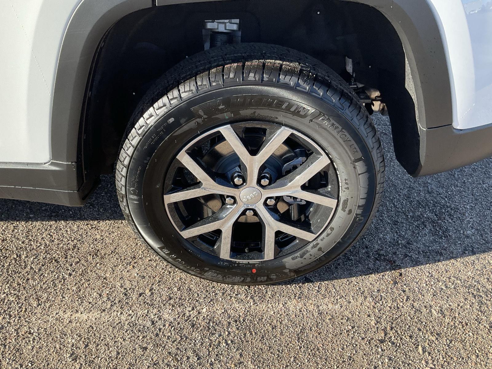 New 2025 Jeep Grand Cherokee for sale in Grand Island NE