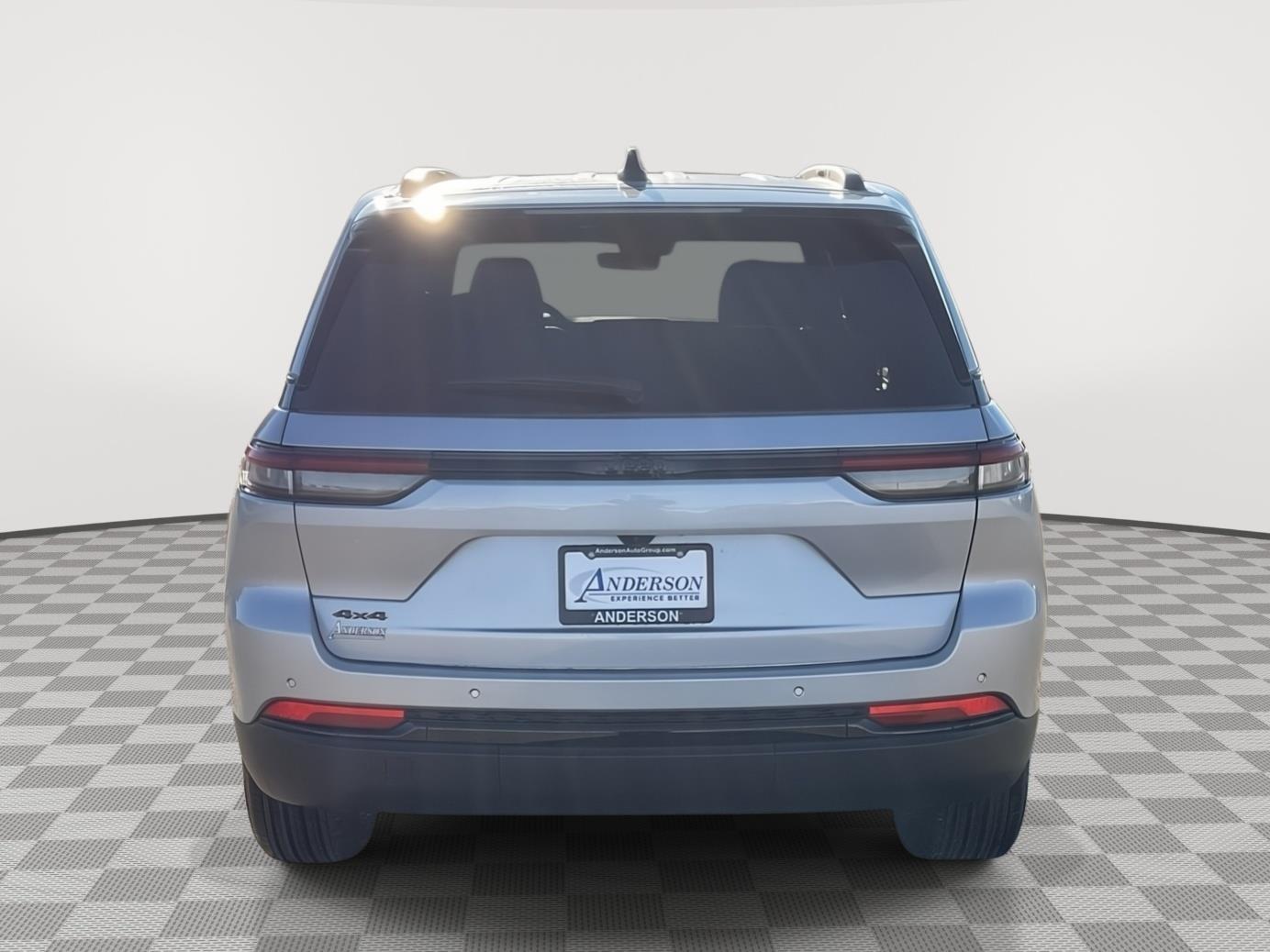 New 2025 Jeep Grand Cherokee for sale in Grand Island NE