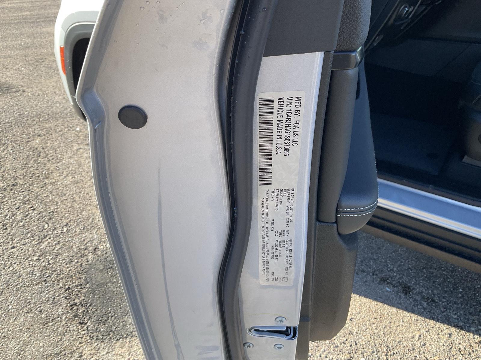 New 2025 Jeep Grand Cherokee for sale in Grand Island NE