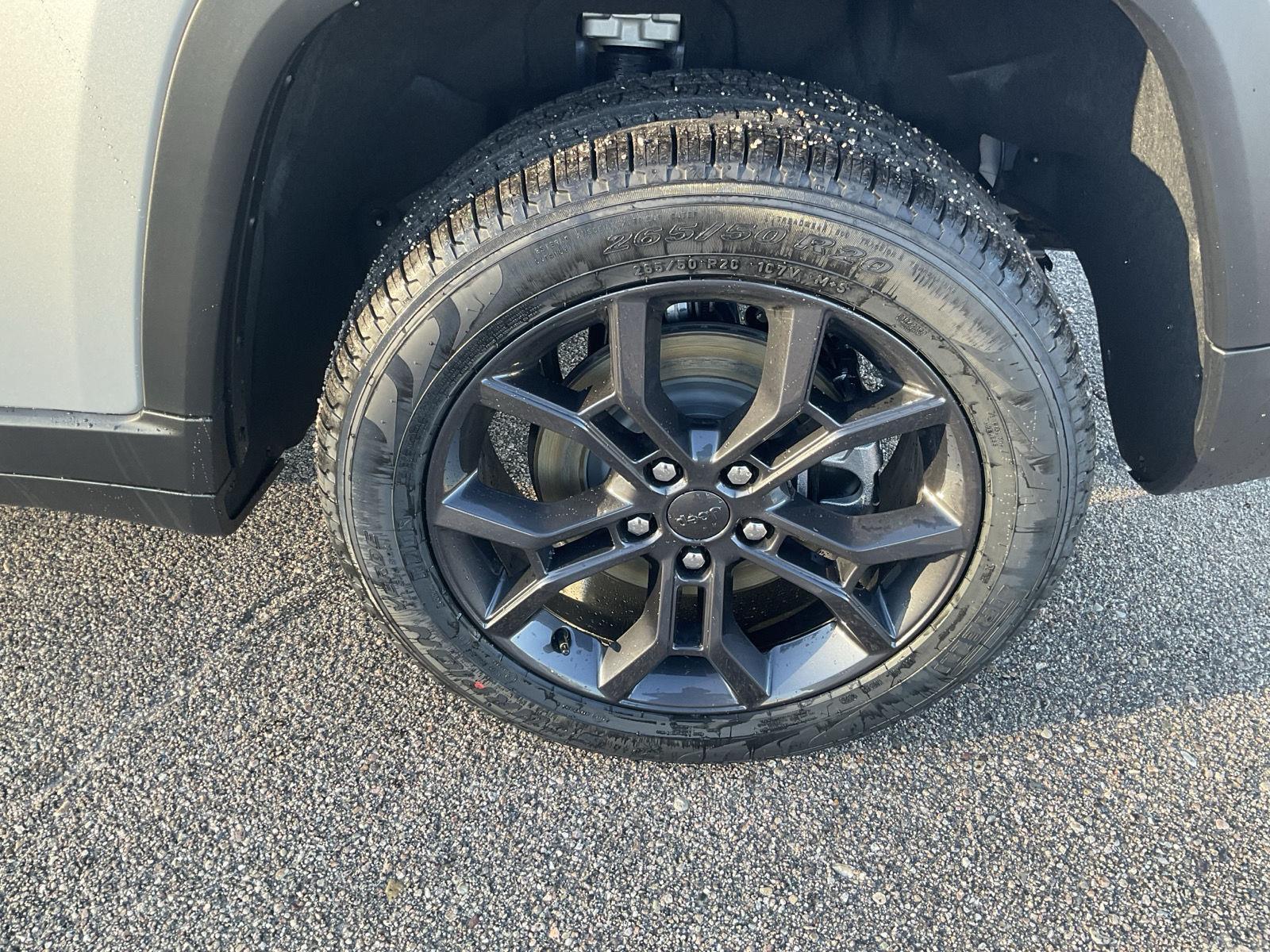 New 2025 Jeep Grand Cherokee L for sale in Grand Island NE