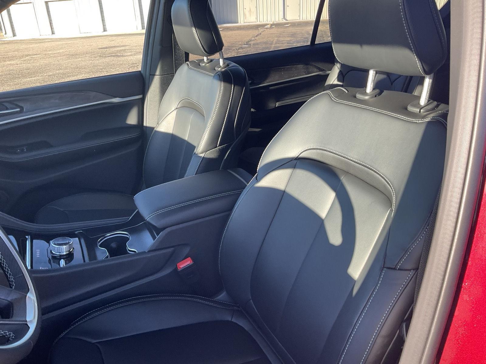 New 2025 Jeep Grand Cherokee L for sale in Grand Island NE