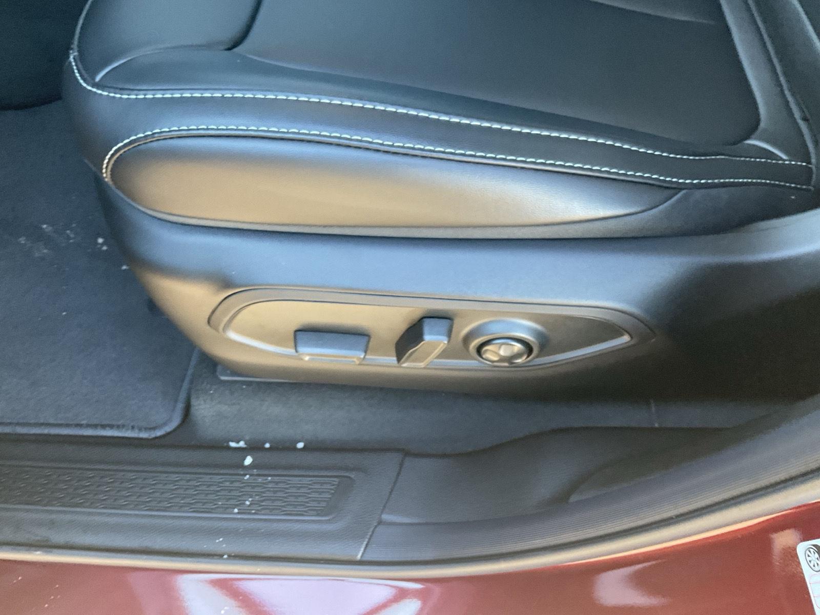 New 2025 Jeep Grand Cherokee L for sale in Grand Island NE