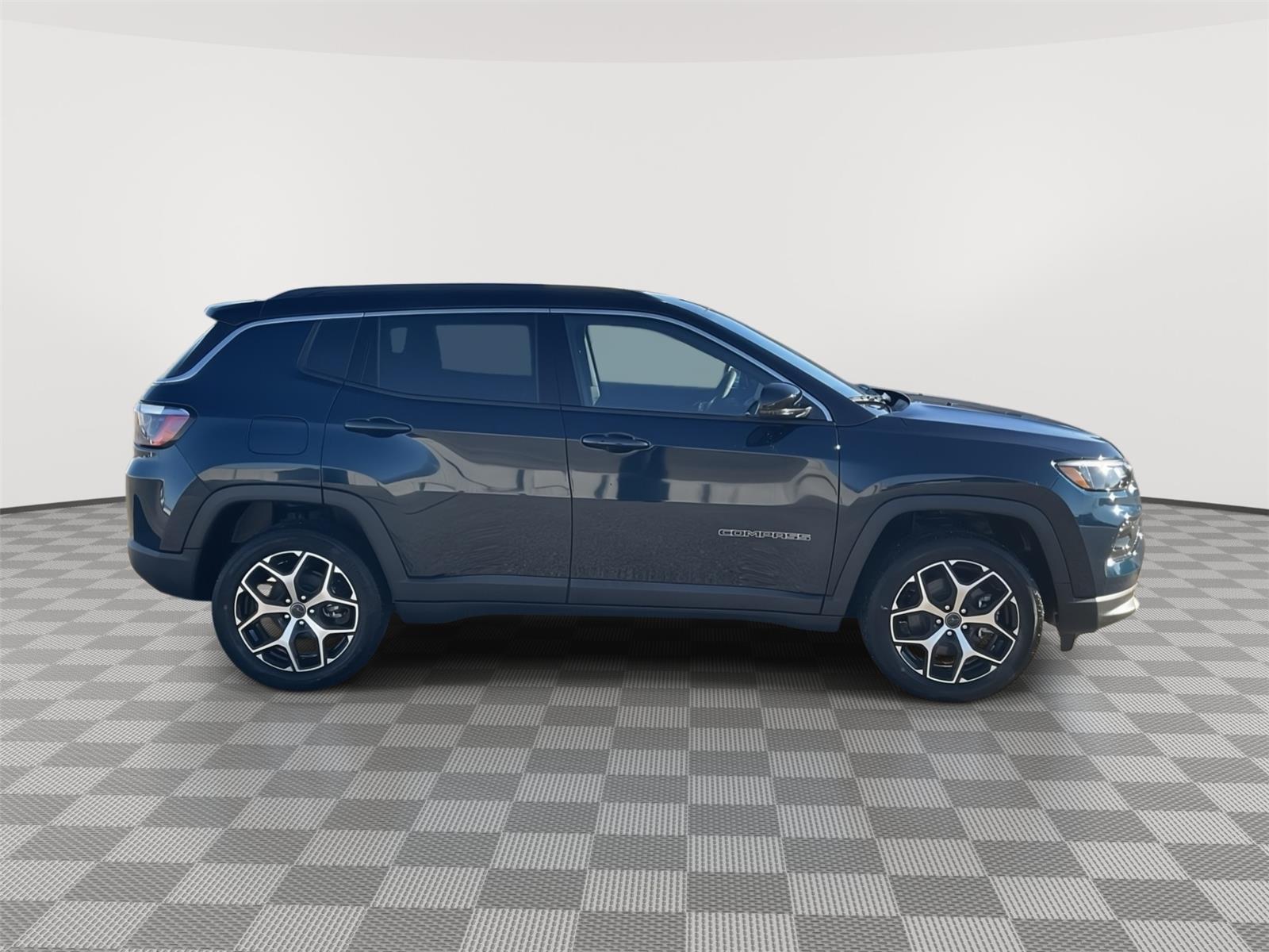 New 2026 Jeep Compass for sale in Grand Island NE