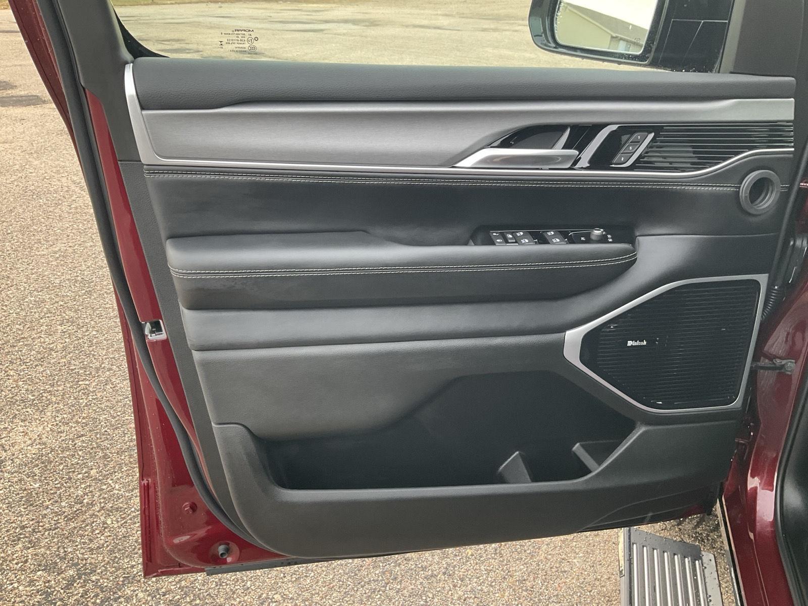 New 2026 Jeep Grand Wagoneer for sale in Grand Island NE