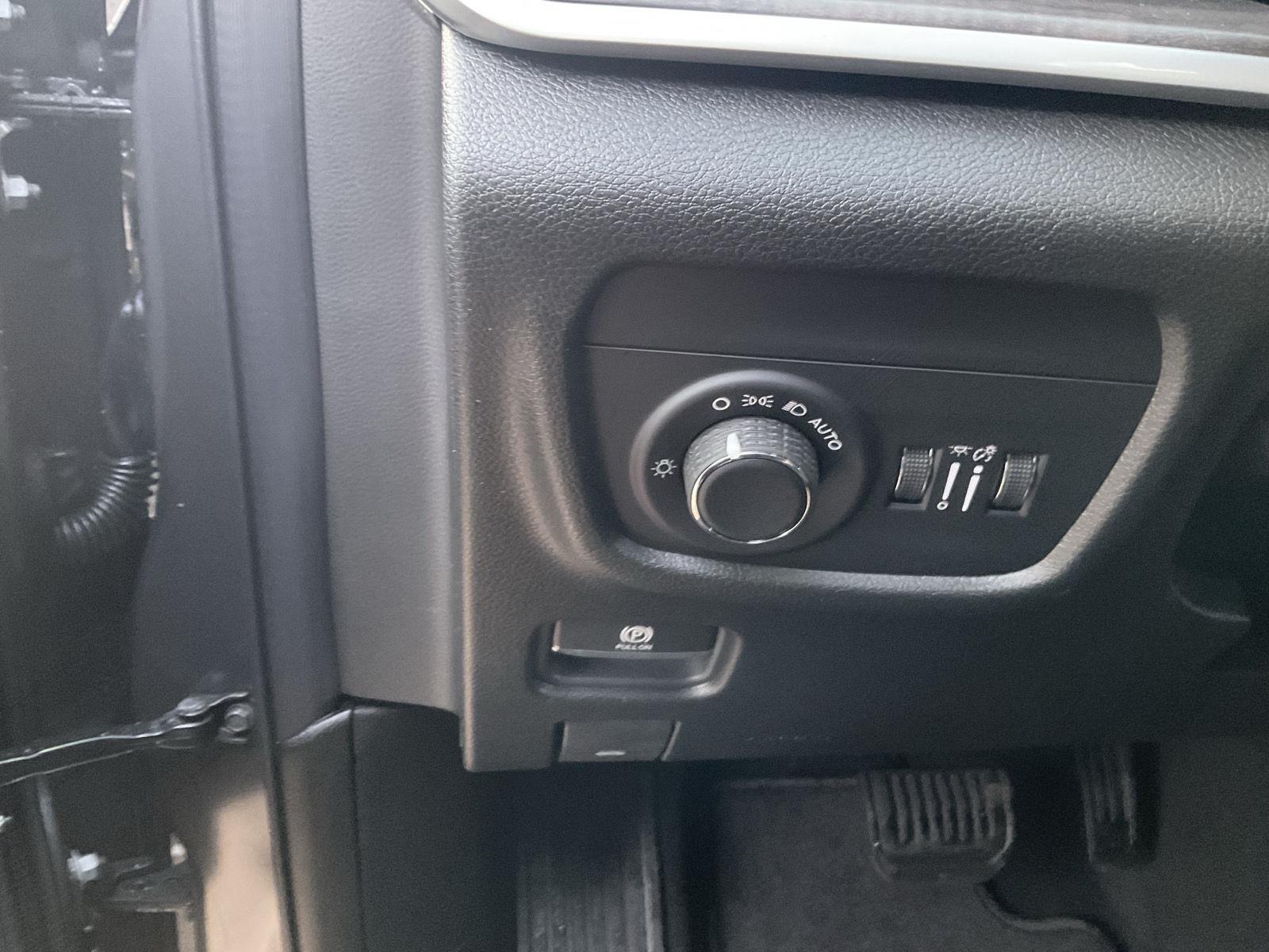 New 2026 Jeep Grand Cherokee for sale in Grand Island NE