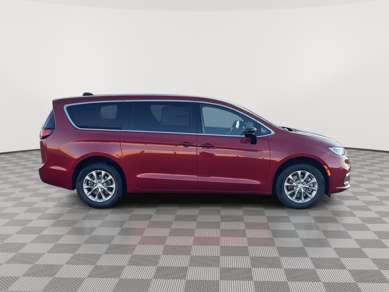 New 2026 Chrysler Pacifica for sale in Grand Island NE
