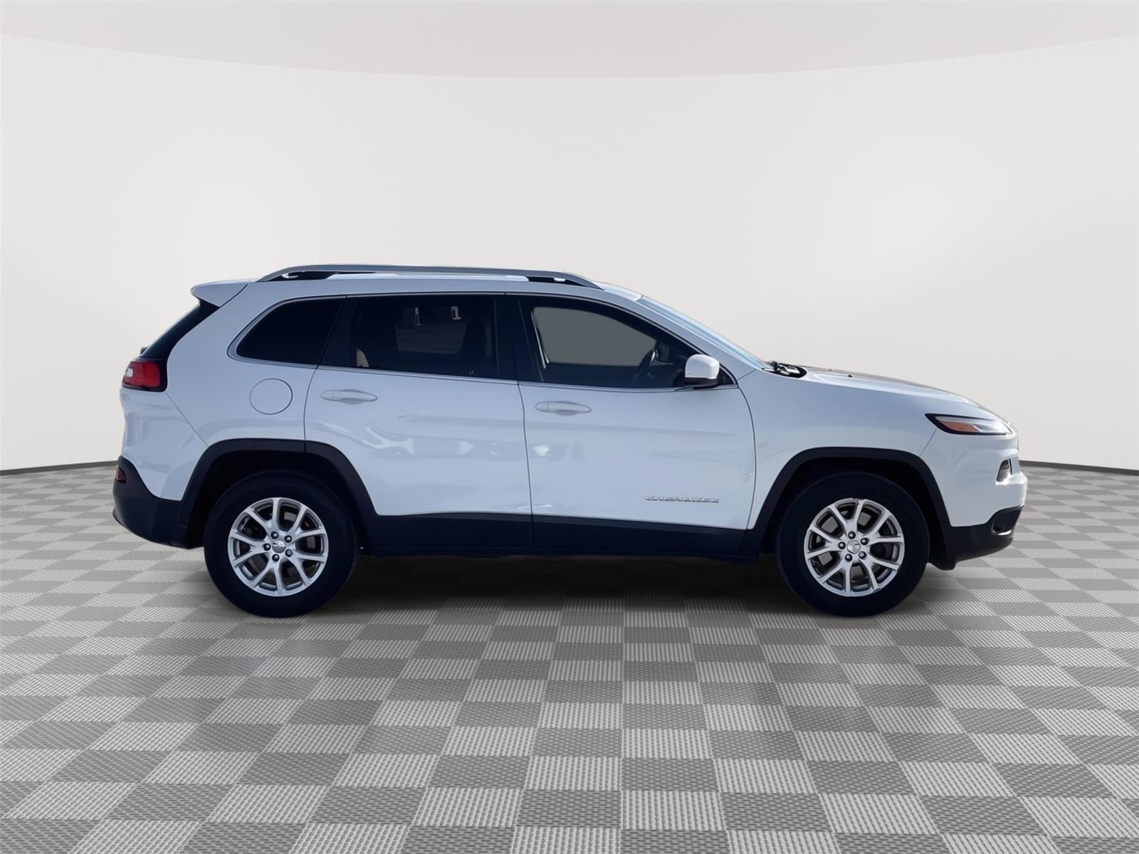 Pre-Owned 2015 Jeep Cherokee for sale in Grand Island NE