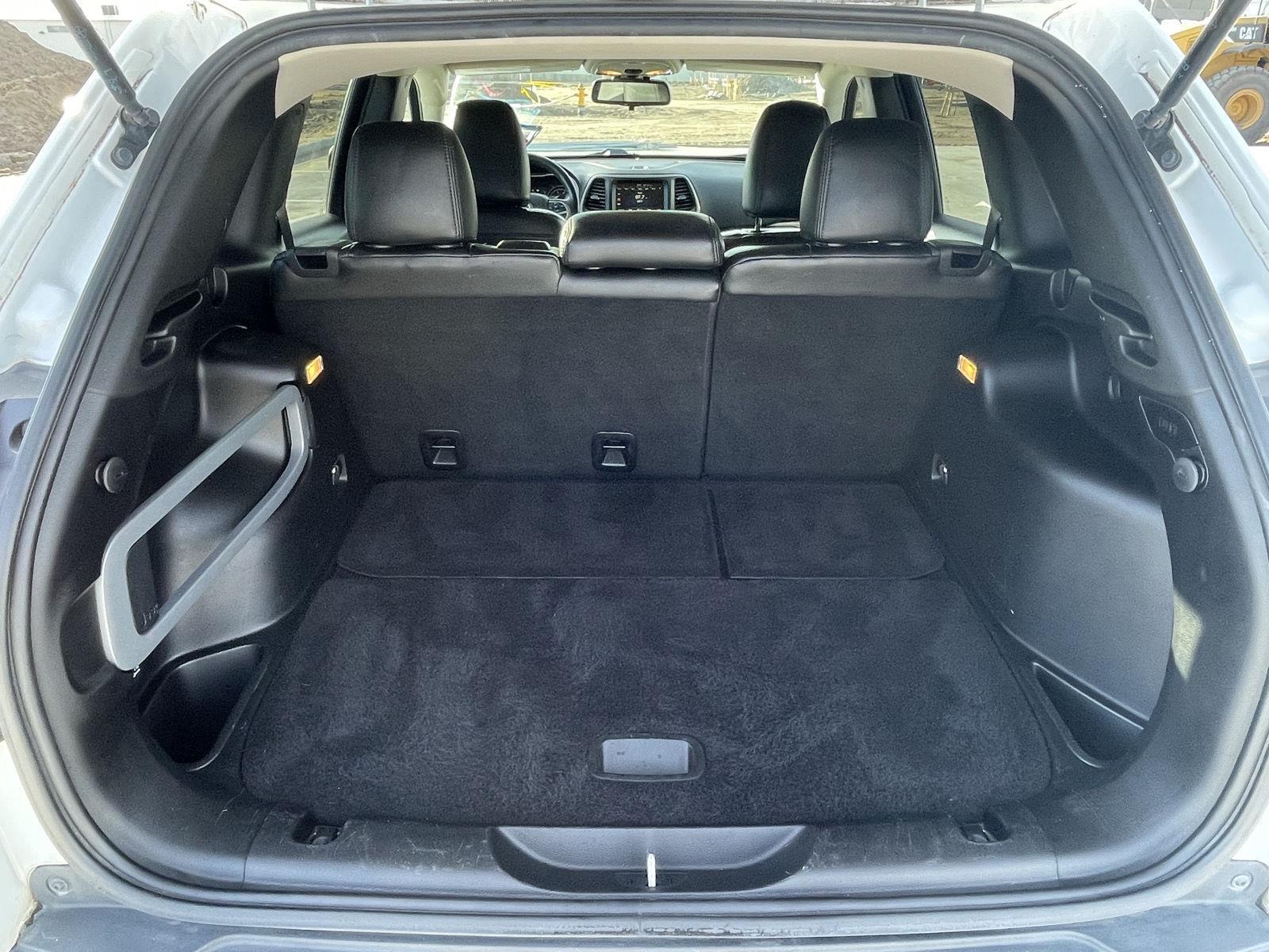 Pre-Owned 2015 Jeep Cherokee for sale in Grand Island NE