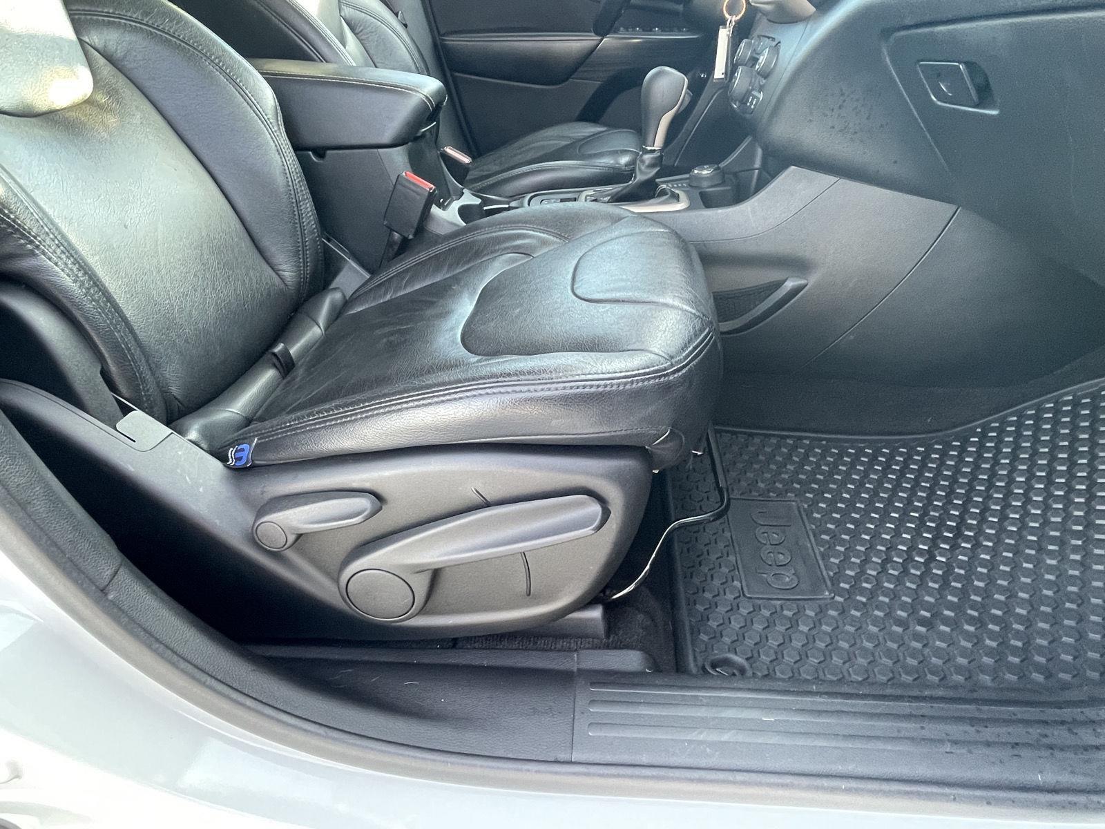 Pre-Owned 2015 Jeep Cherokee for sale in Grand Island NE