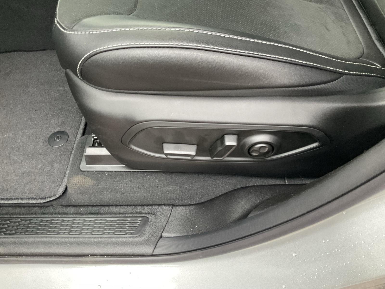 New 2026 Jeep Grand Cherokee for sale in Grand Island NE