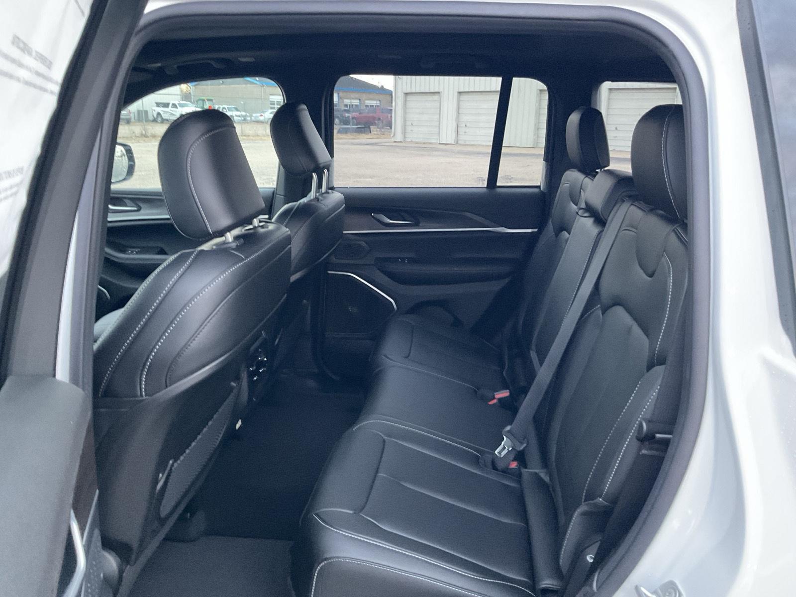 New 2026 Jeep Grand Cherokee for sale in Grand Island NE