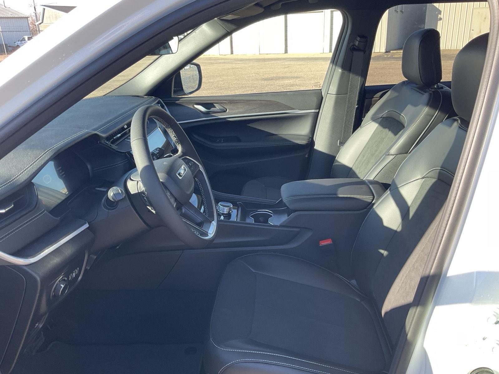 New 2026 Jeep Grand Cherokee L for sale in Grand Island NE