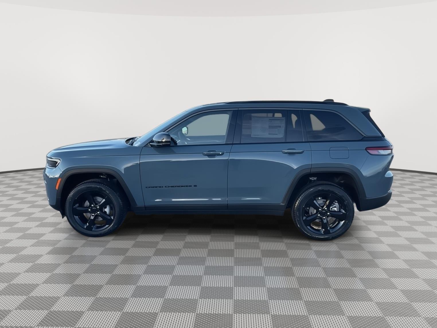 New 2026 Jeep Grand Cherokee for sale in Grand Island NE