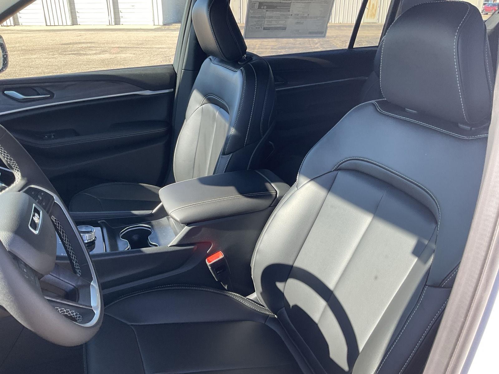 New 2026 Jeep Grand Cherokee L for sale in Grand Island NE