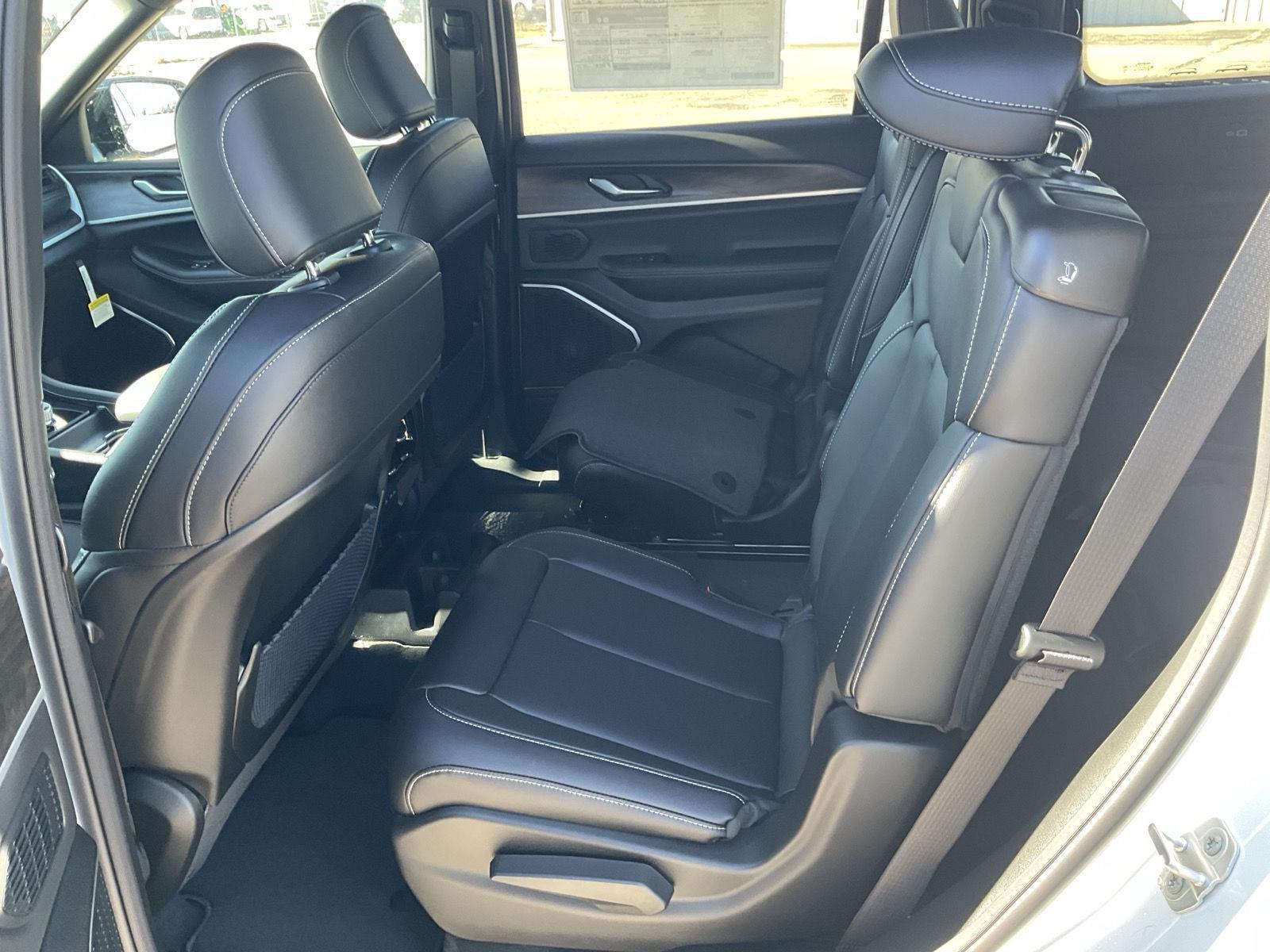 New 2026 Jeep Grand Cherokee L for sale in Grand Island NE