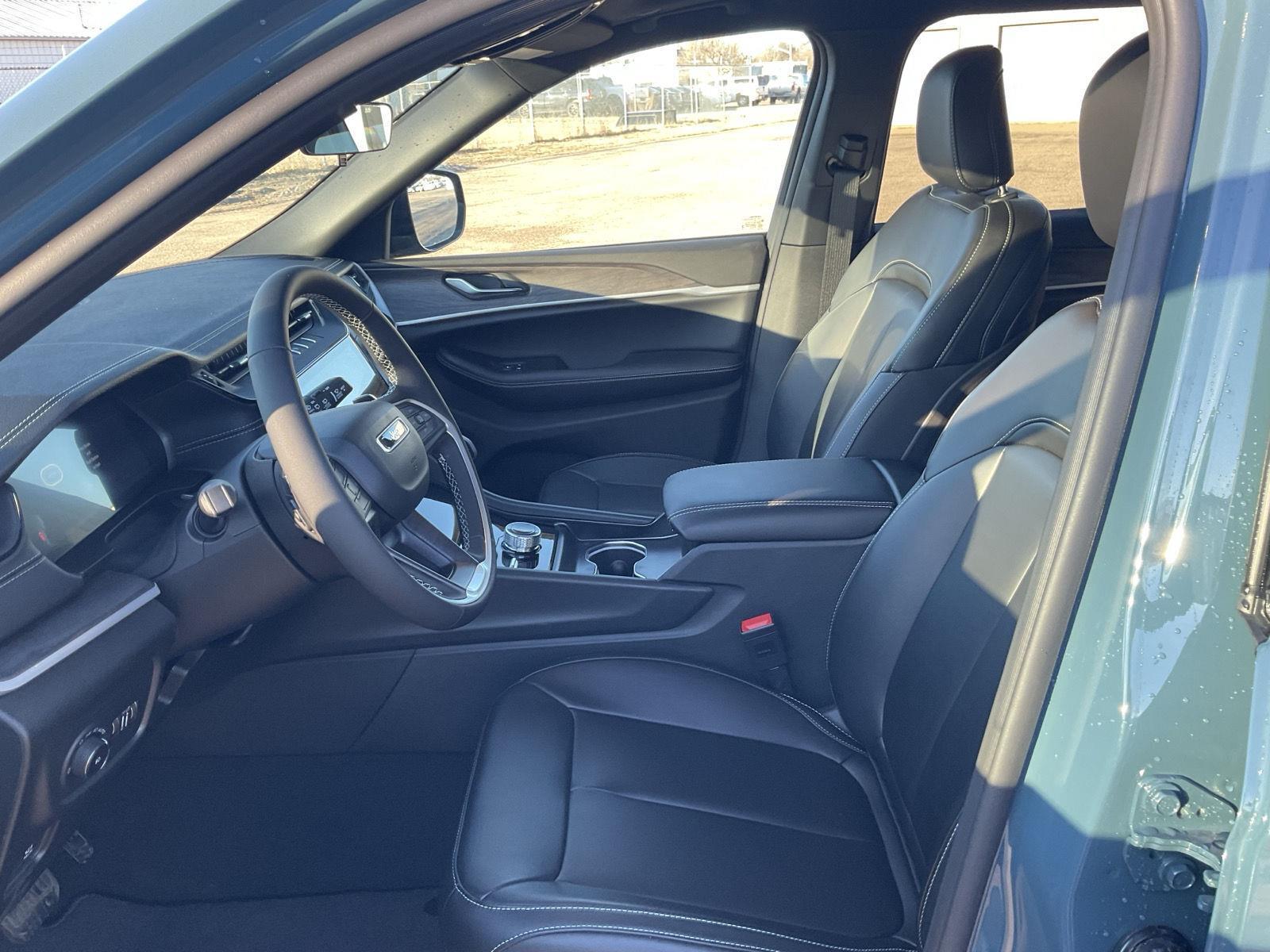 New 2026 Jeep Grand Cherokee L for sale in Grand Island NE