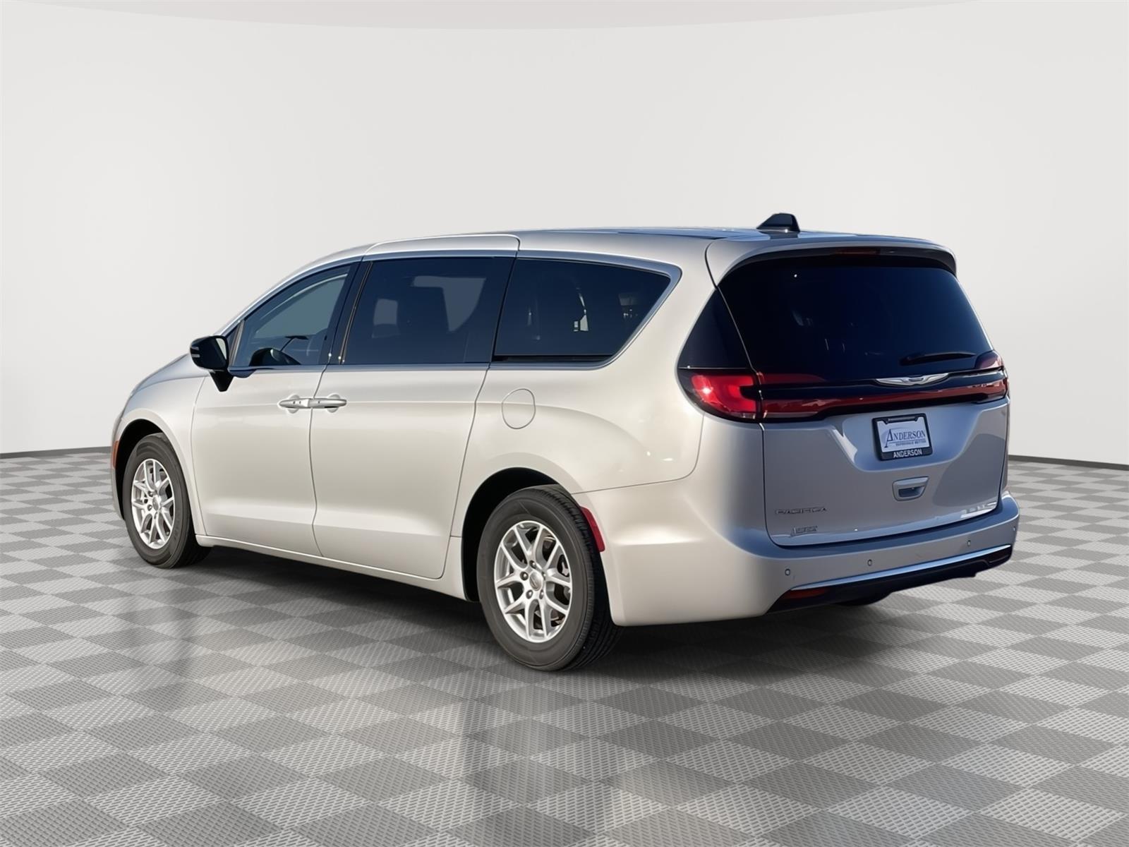 Pre-Owned 2024 Chrysler Pacifica for sale in Grand Island NE