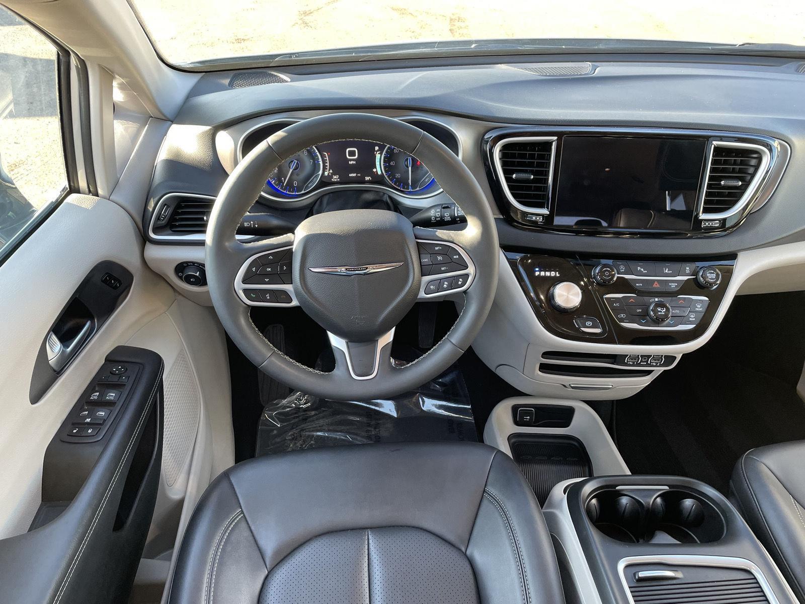 Pre-Owned 2024 Chrysler Pacifica for sale in Grand Island NE