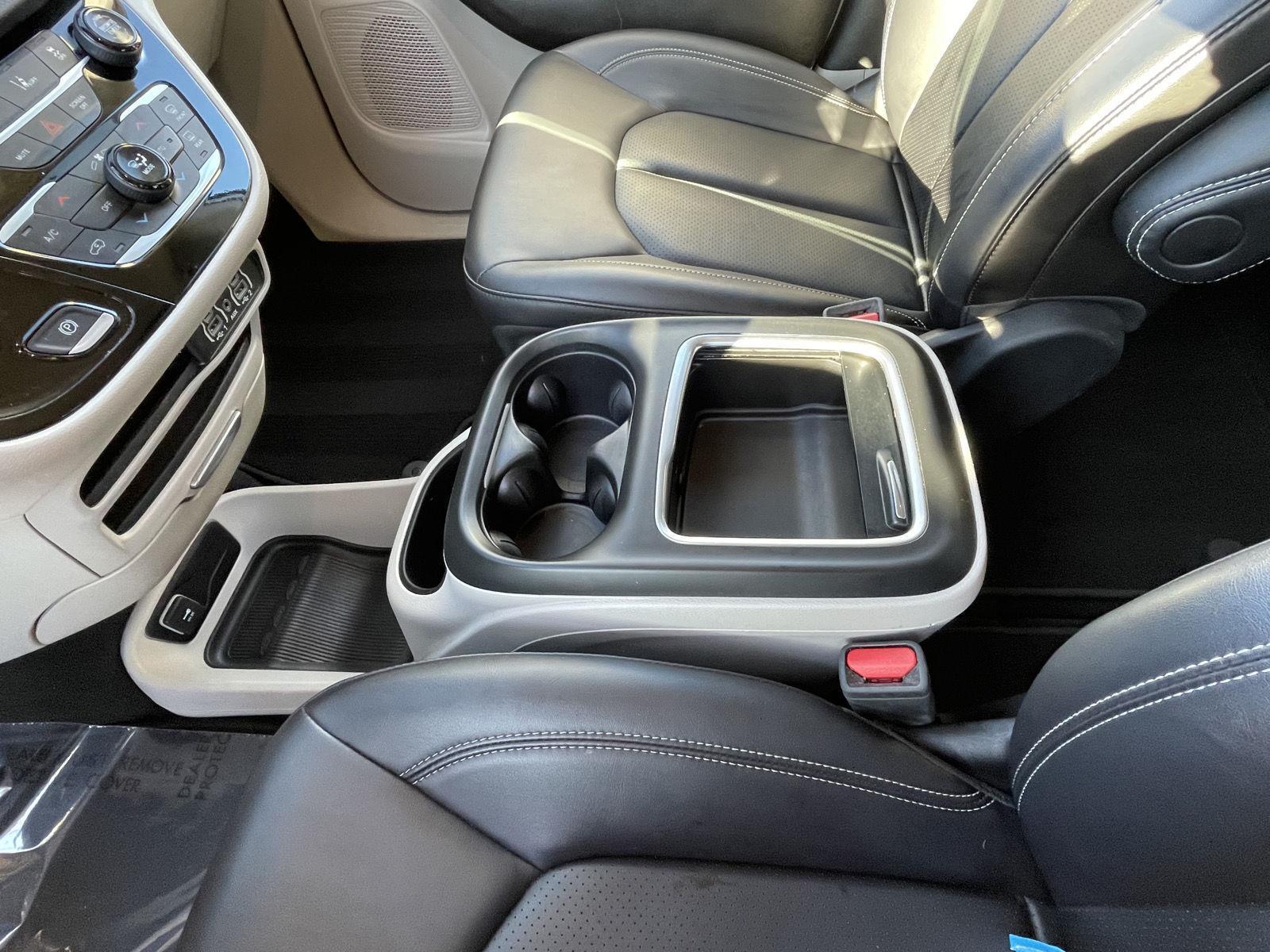 Pre-Owned 2024 Chrysler Pacifica for sale in Grand Island NE