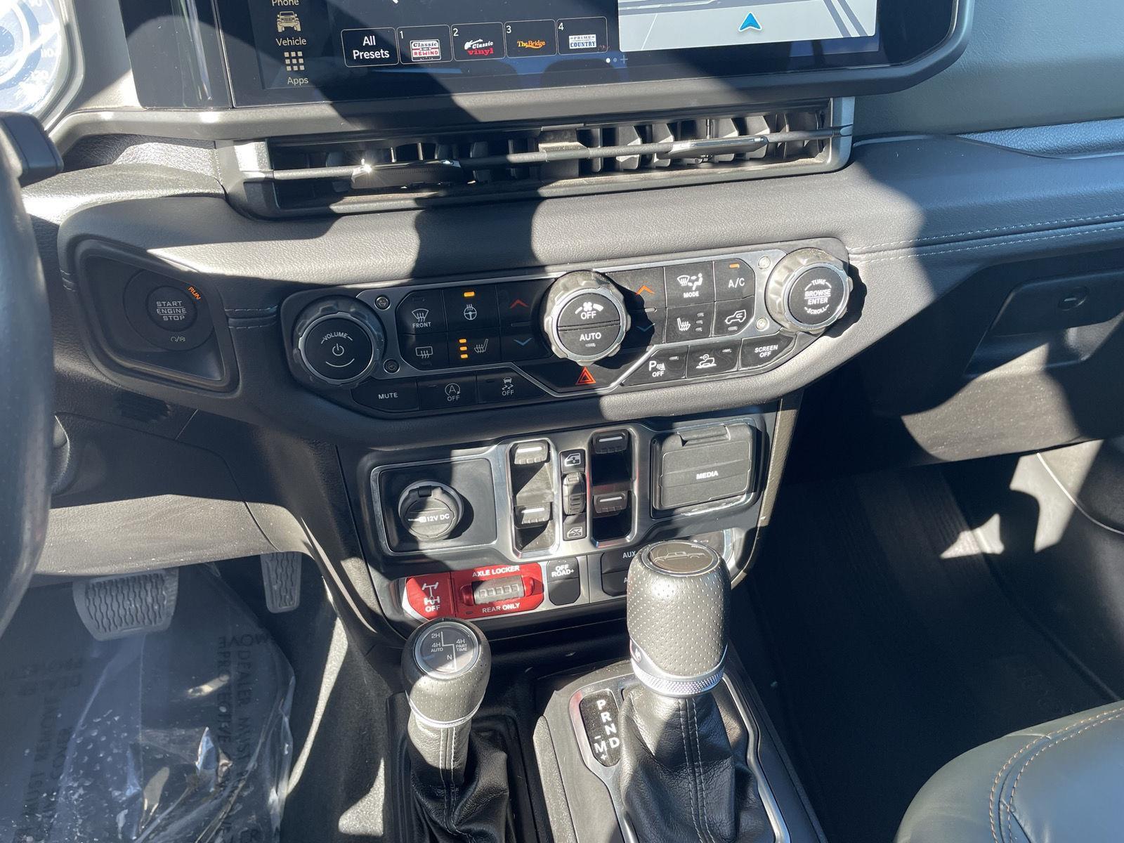 Pre-Owned 2024 Jeep Gladiator for sale in Grand Island NE