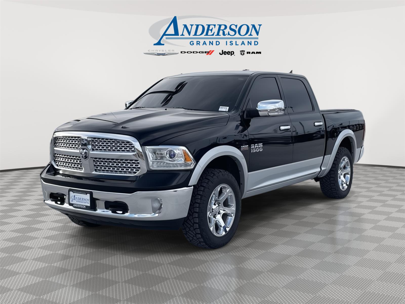 2014 RAM 1500 Laramie Crew Cab 4WD