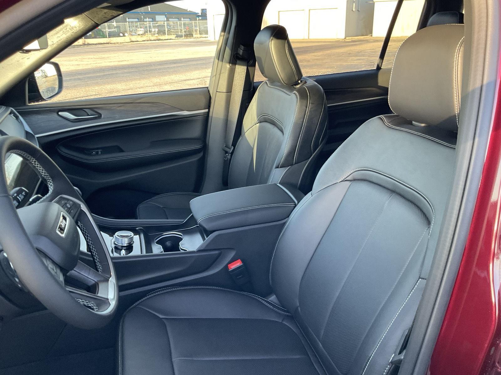 New 2026 Jeep Grand Cherokee L for sale in Grand Island NE